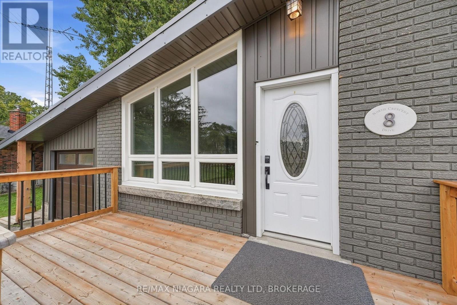 8 North Crescent Drive N, Welland, Ontario  L3B 5L2 - Photo 2 - X13809810