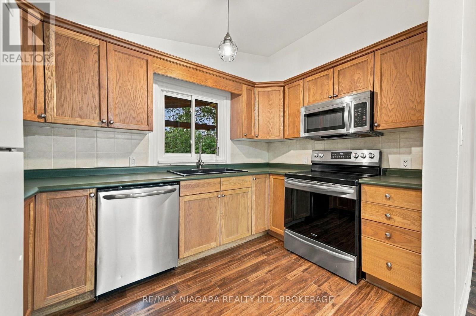 8 North Crescent Drive N, Welland, Ontario  L3B 5L2 - Photo 7 - X13809810