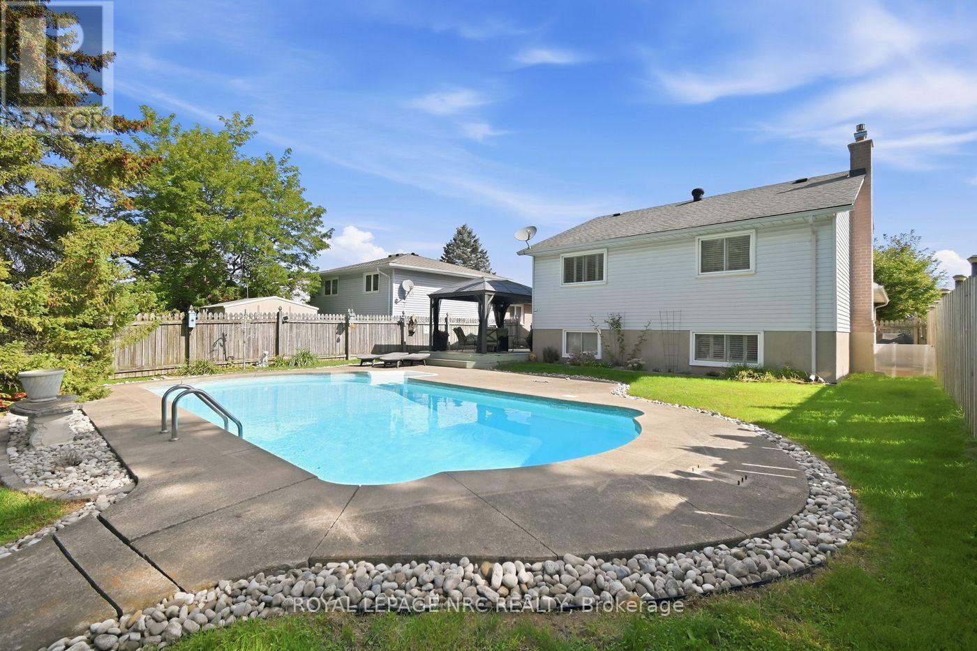 92 Larchwood Circle, Welland, Ontario  L3C 6T3 - Photo 43 - X13810630