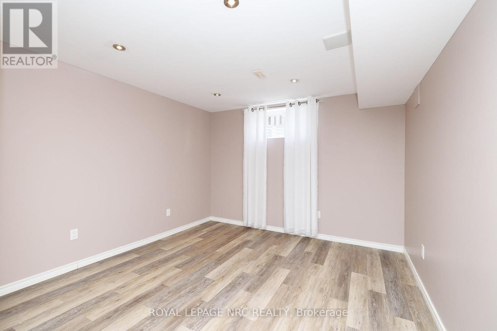 8532 Heikoop Crescent, Niagara Falls, Ontario  L2H 3J7 - Photo 43 - X13810842
