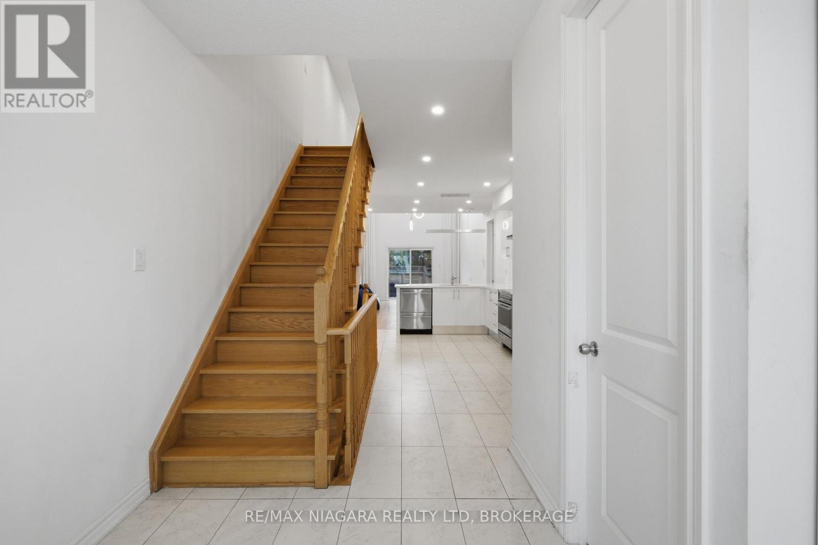 12 George Manor, Niagara-On-The-Lake, Ontario  L0S 1J0 - Photo 17 - X13811374