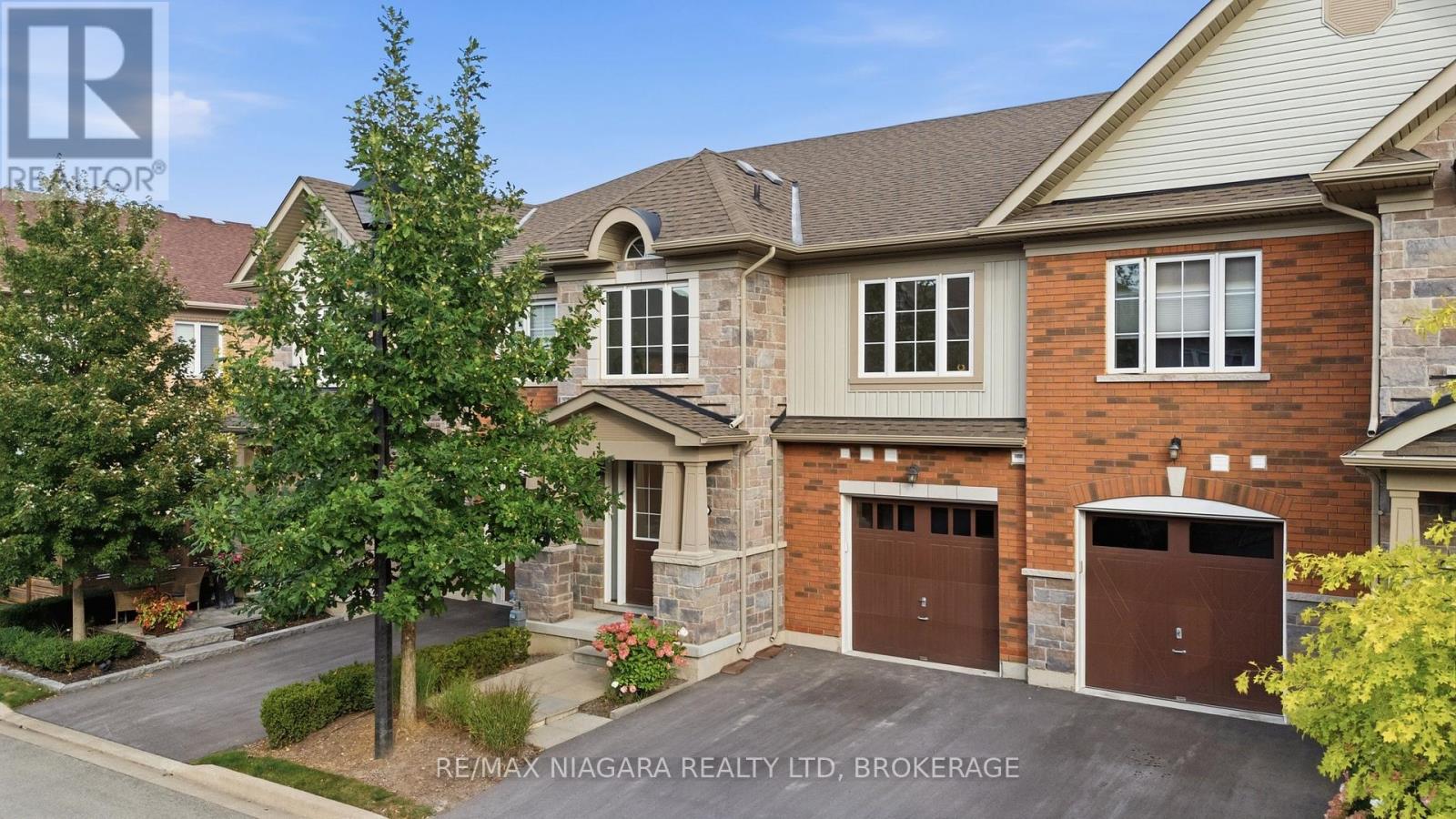 12 George Manor, Niagara-On-The-Lake, Ontario  L0S 1J0 - Photo 2 - X13811374