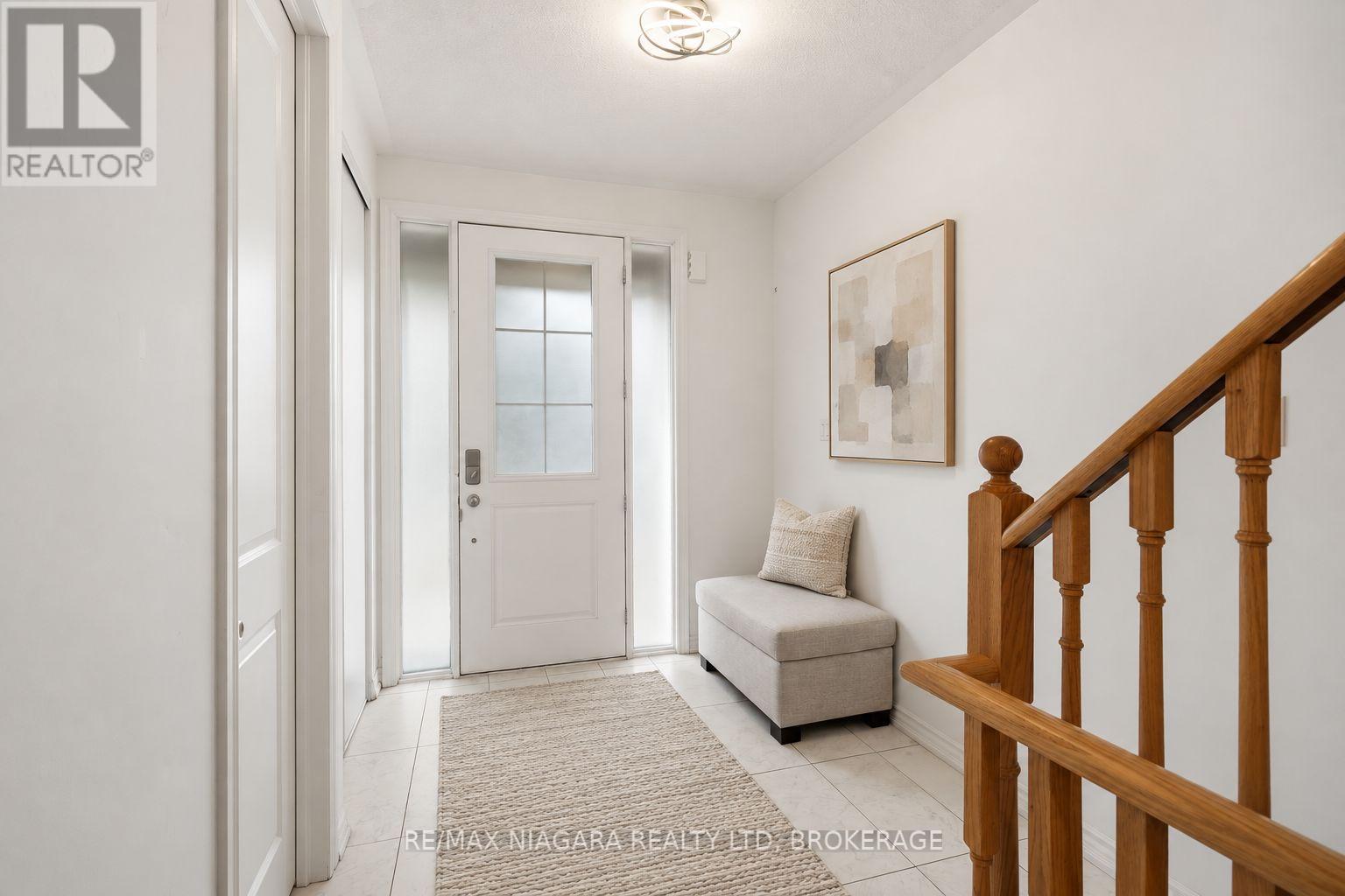 12 George Manor, Niagara-On-The-Lake, Ontario  L0S 1J0 - Photo 4 - X13811374