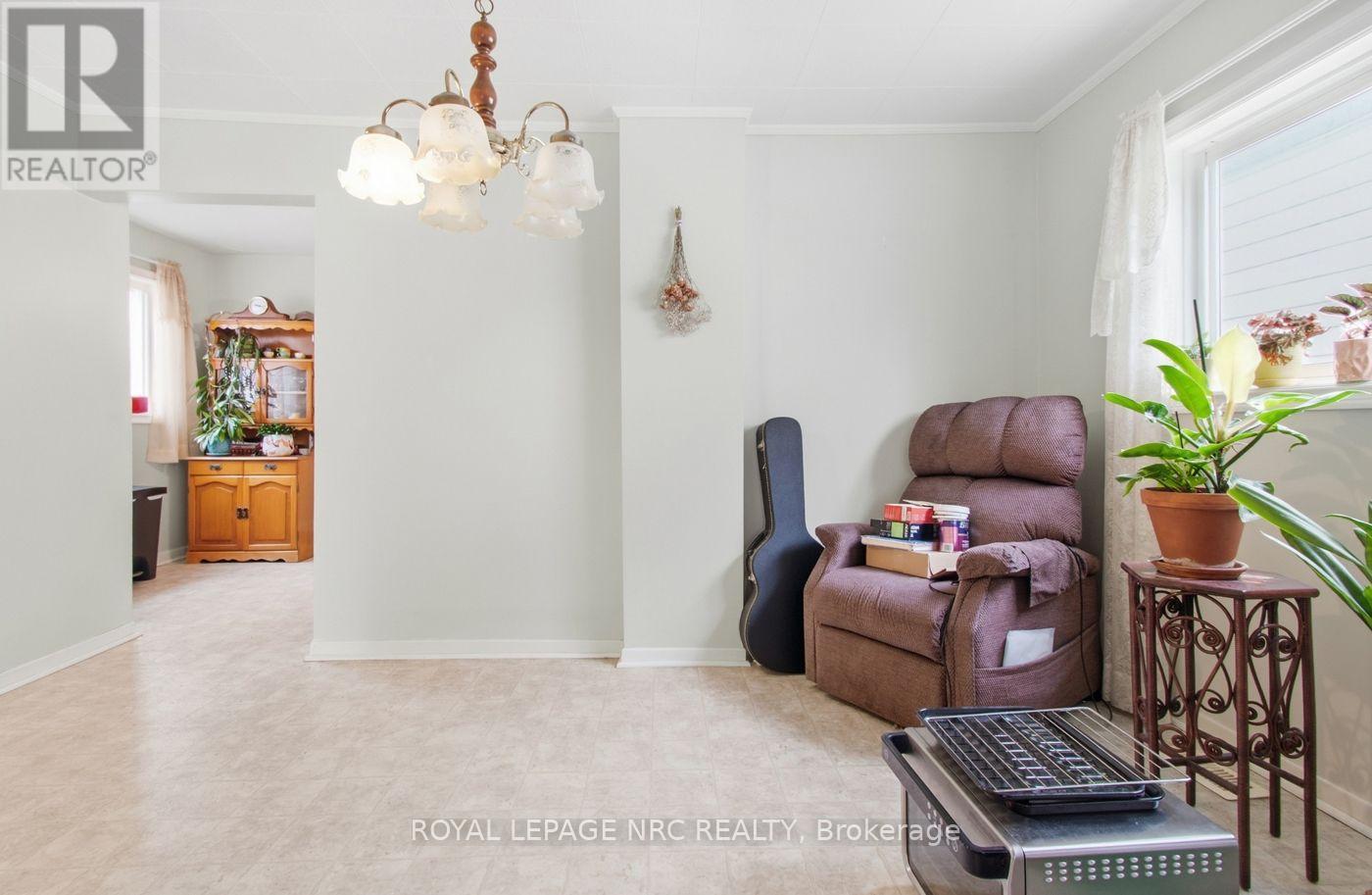 24 Fifth Street, Welland, Ontario  L3B 4Z3 - Photo 7 - X13811684