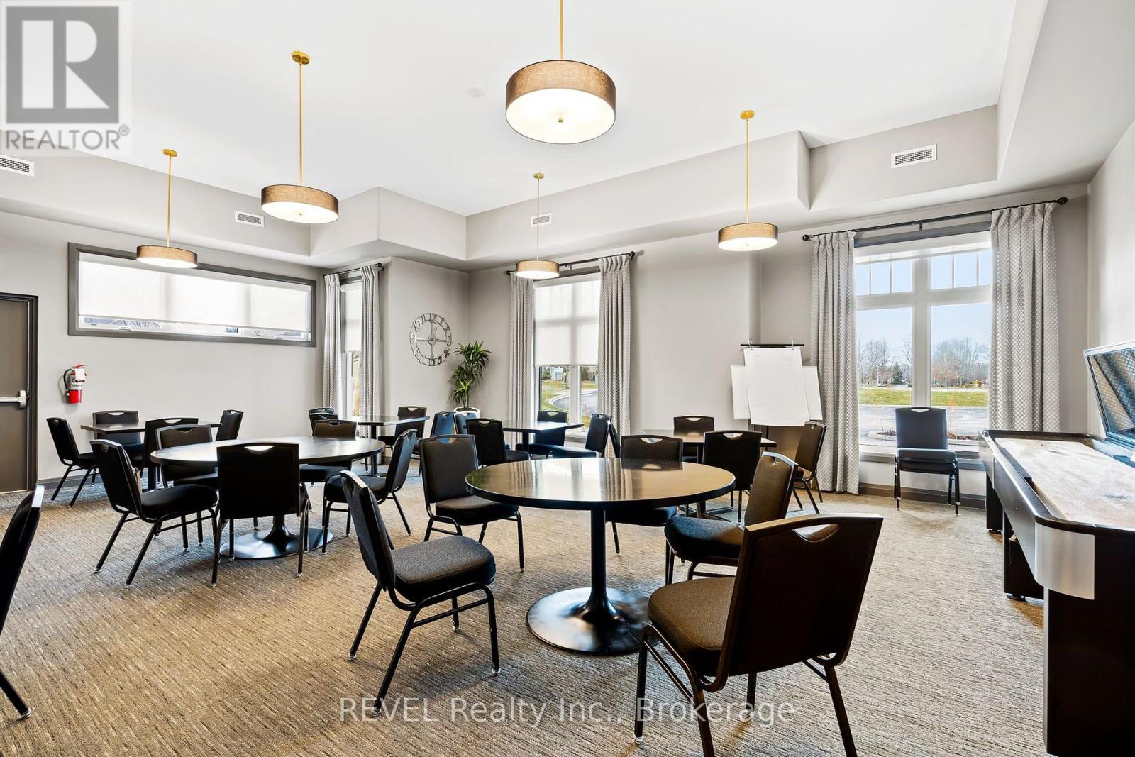 90 Sunrise Court, Fort Erie, Ontario  L0S 1N0 - Photo 48 - X13811800