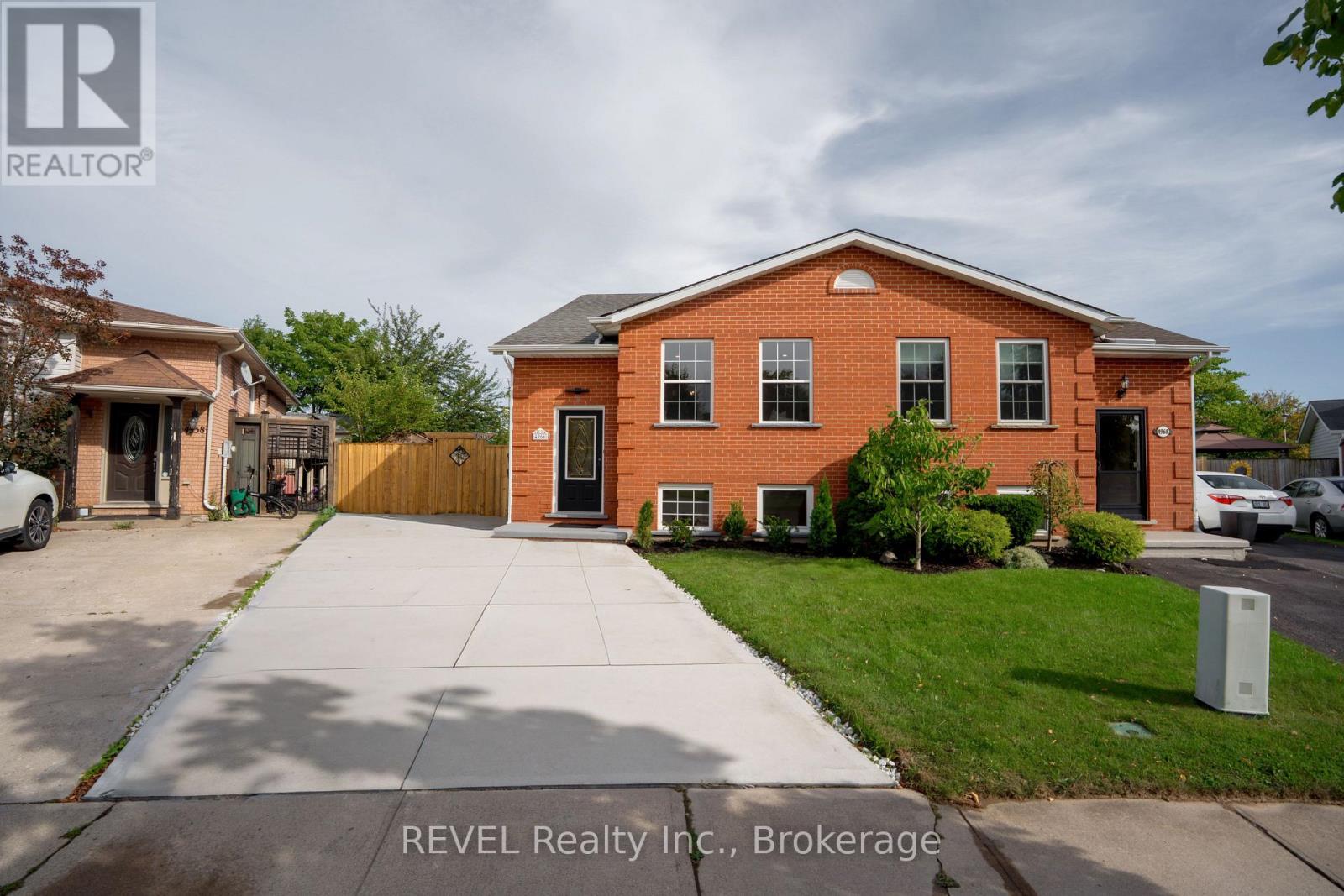 4966 Windgate Drive, Niagara Falls, Ontario  L2H 2Z7 - Photo 2 - X13812350