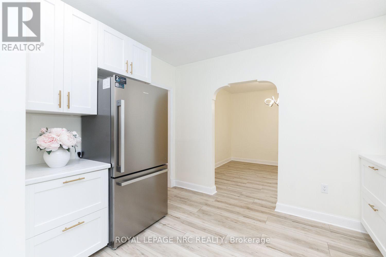 301 Carlton Street, St. Catharines, Ontario  L2N 1C1 - Photo 10 - X13812434