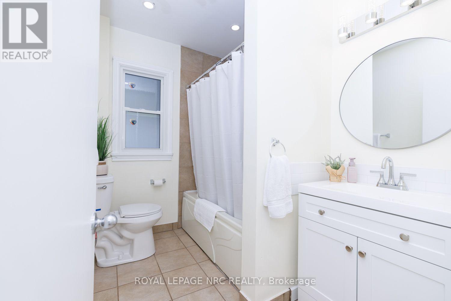 301 Carlton Street, St. Catharines, Ontario  L2N 1C1 - Photo 13 - X13812434