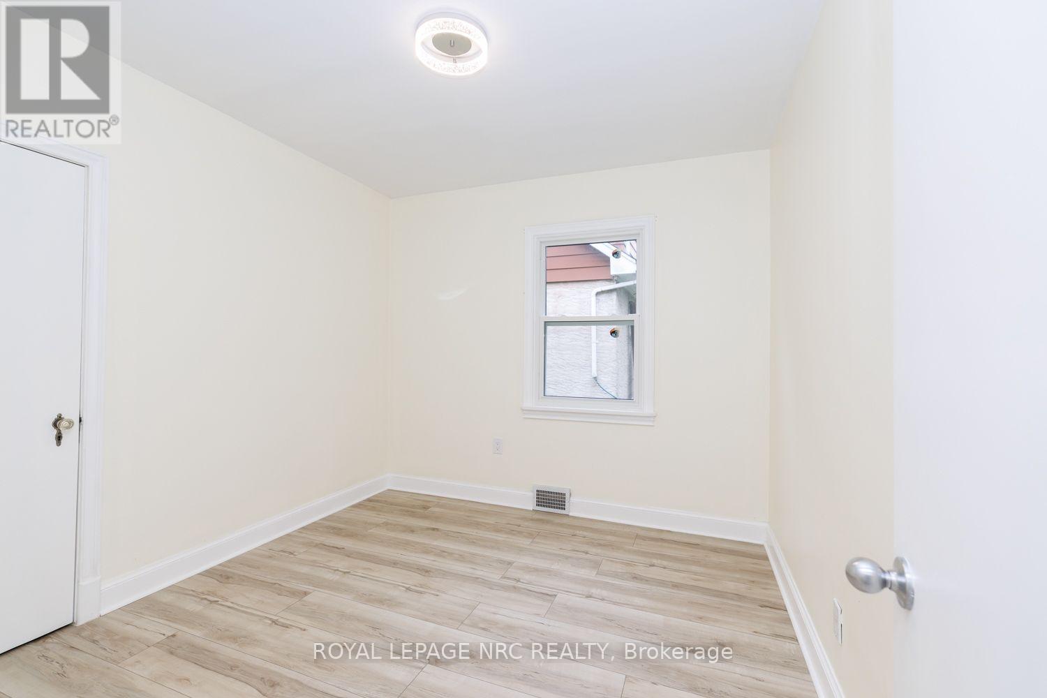301 Carlton Street, St. Catharines, Ontario  L2N 1C1 - Photo 15 - X13812434