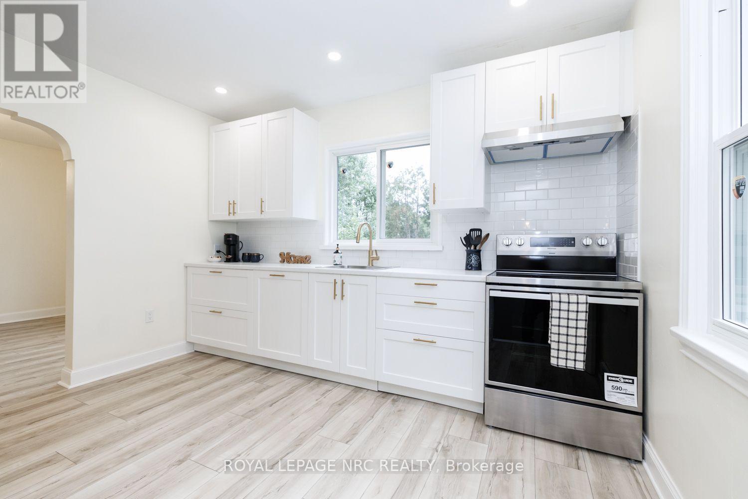 301 Carlton Street, St. Catharines, Ontario  L2N 1C1 - Photo 7 - X13812434