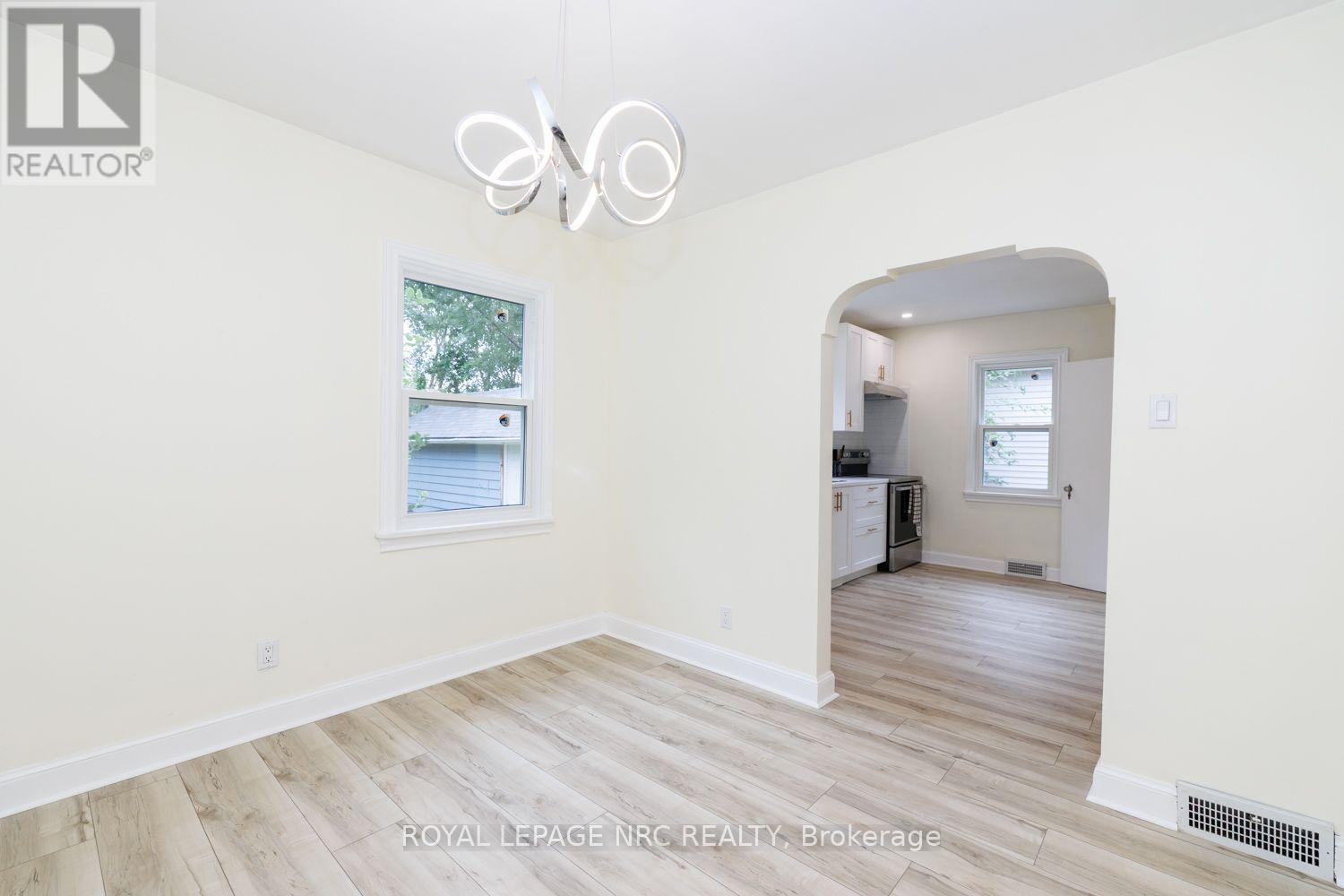 301 Carlton Street, St. Catharines, Ontario  L2N 1C1 - Photo 9 - X13812434