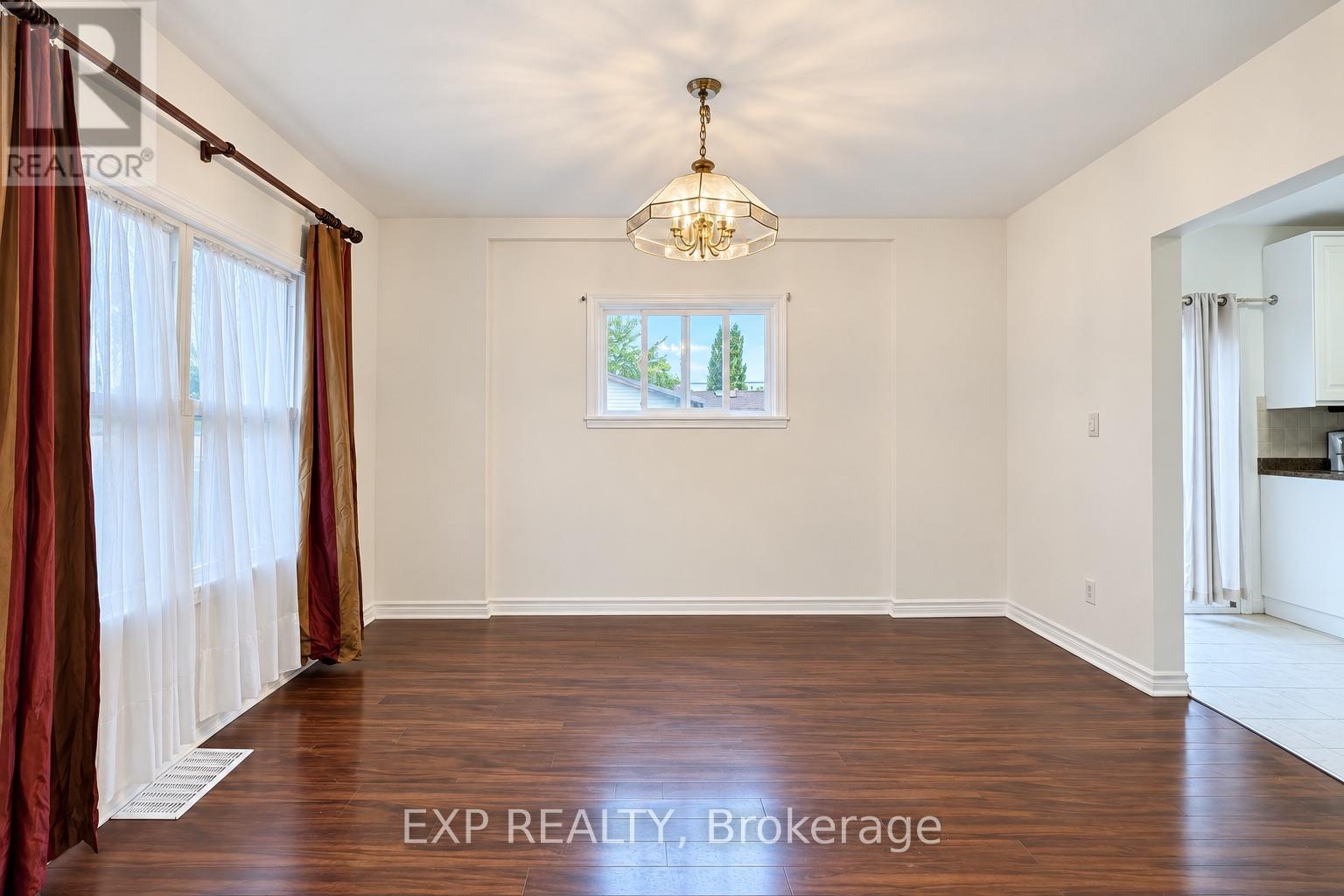 4883 Simcoe Street, Niagara Falls, Ontario  L2E 1V8 - Photo 12 - X13812722
