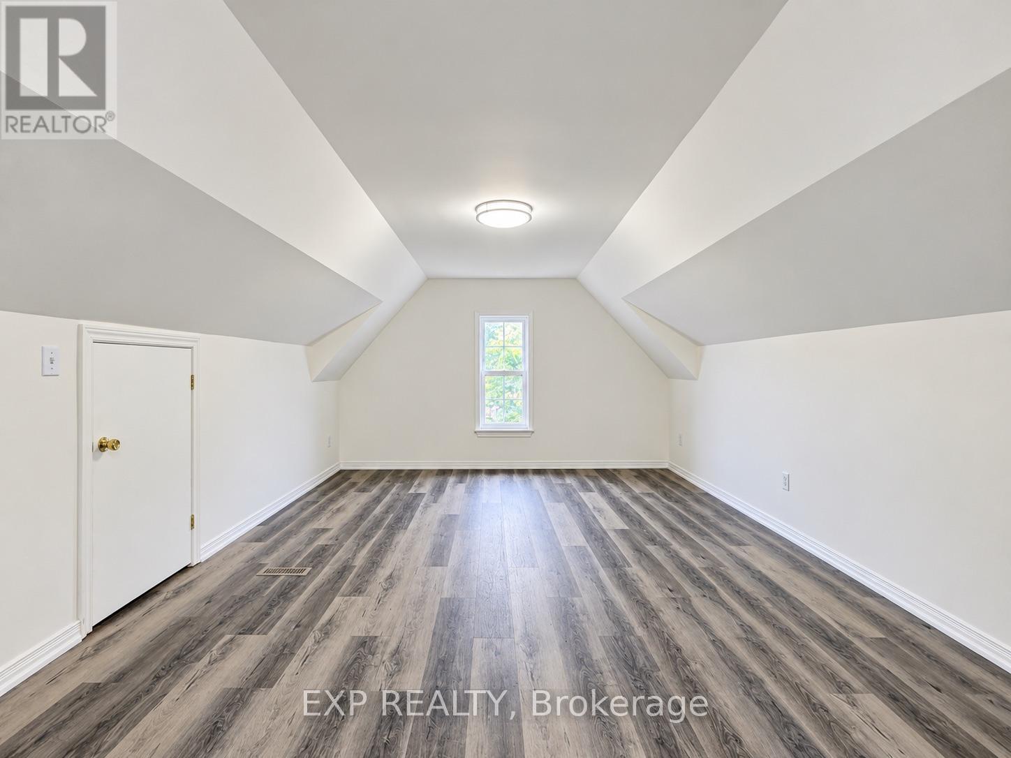 4883 Simcoe Street, Niagara Falls, Ontario  L2E 1V8 - Photo 27 - X13812722