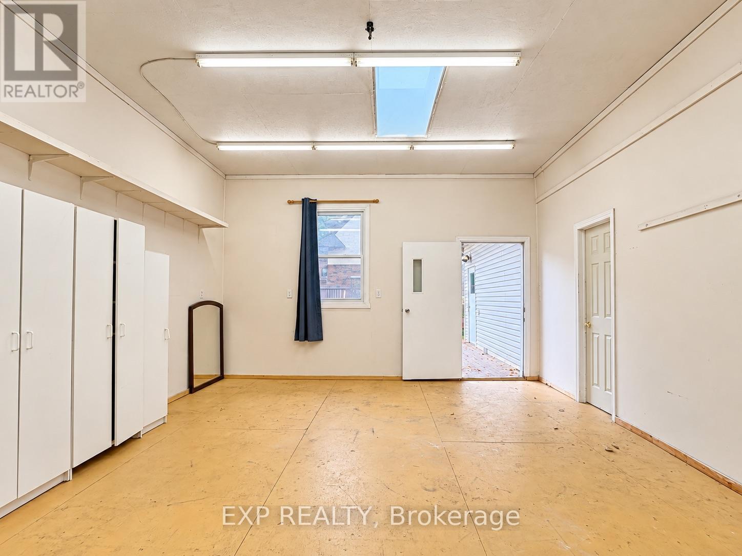 4883 Simcoe Street, Niagara Falls, Ontario  L2E 1V8 - Photo 4 - X13812722
