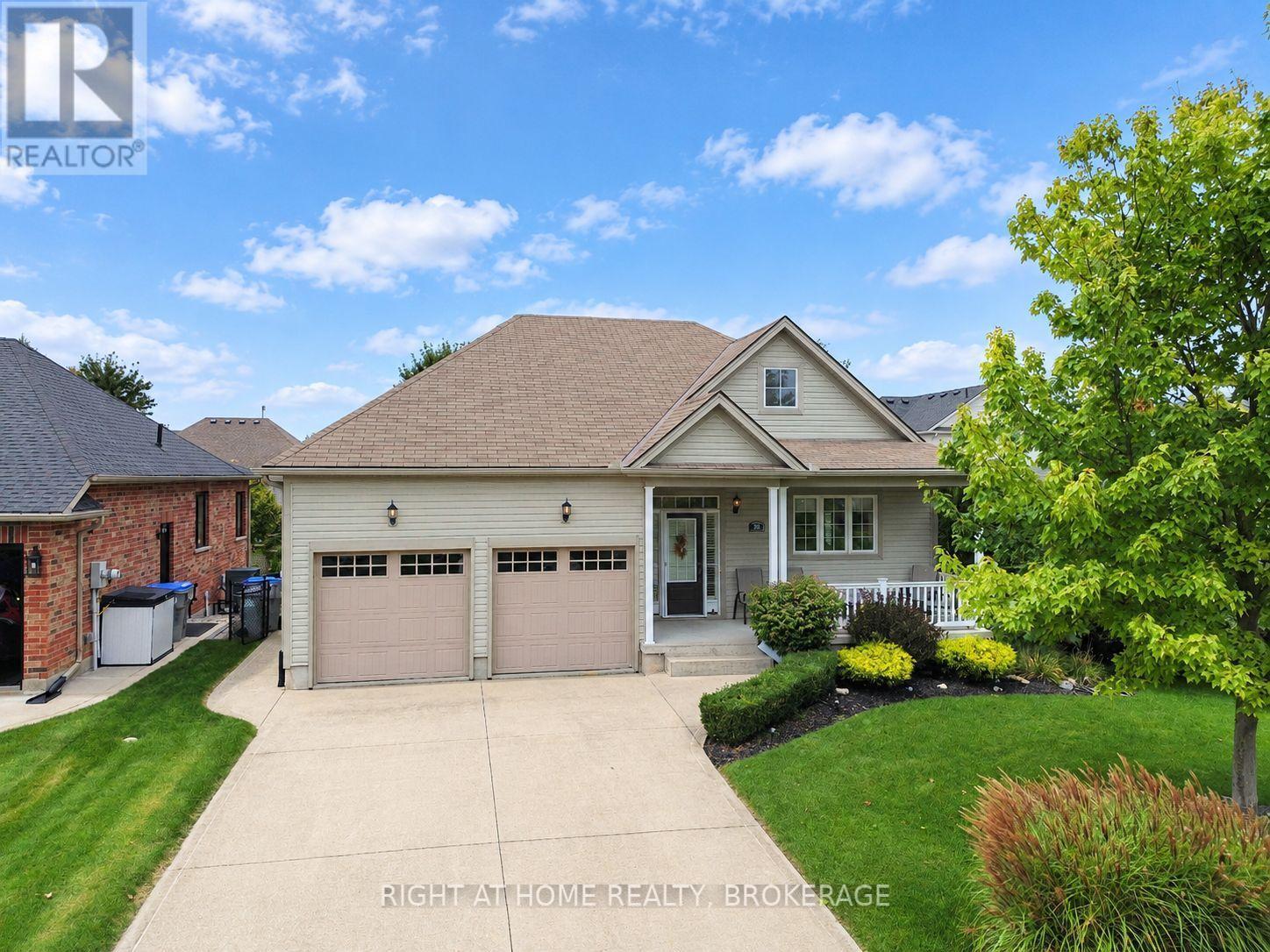 40 STORNOWAY CRESCENT N, Huron East, Ontario
