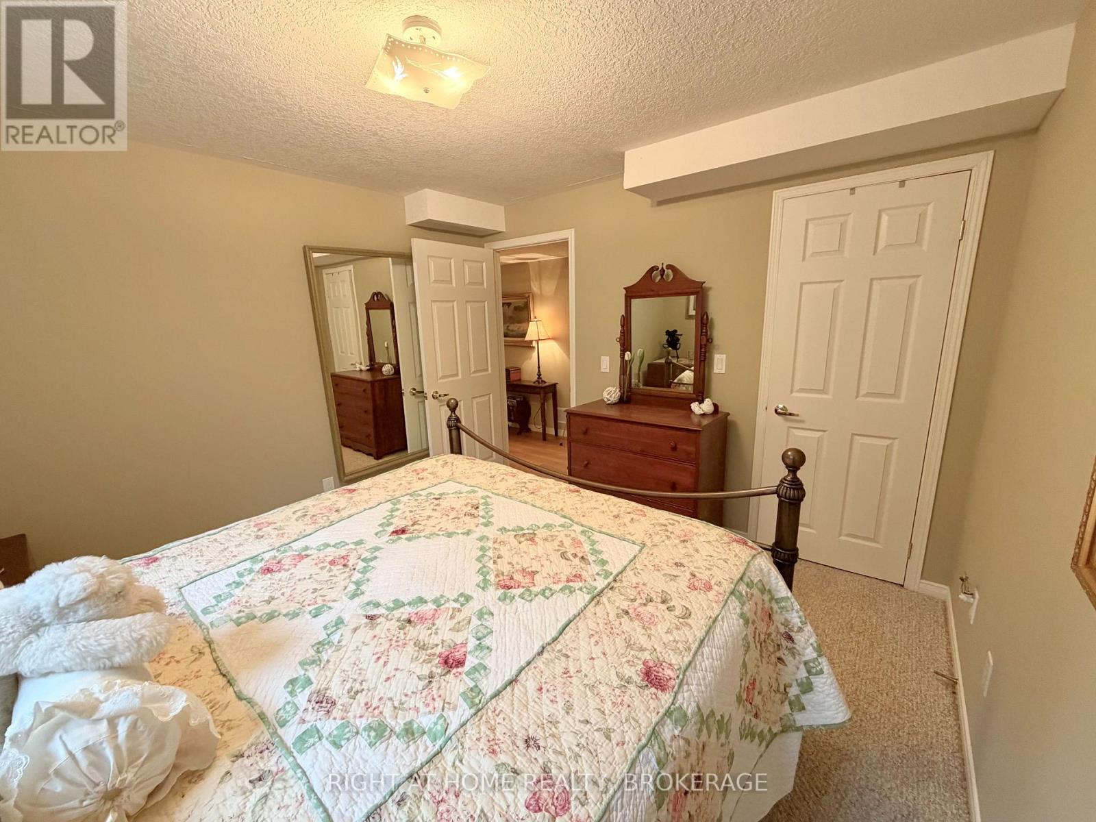 40 Stornoway Crescent N, Huron East, Ontario  N0K 1W0 - Photo 24 - X13812790