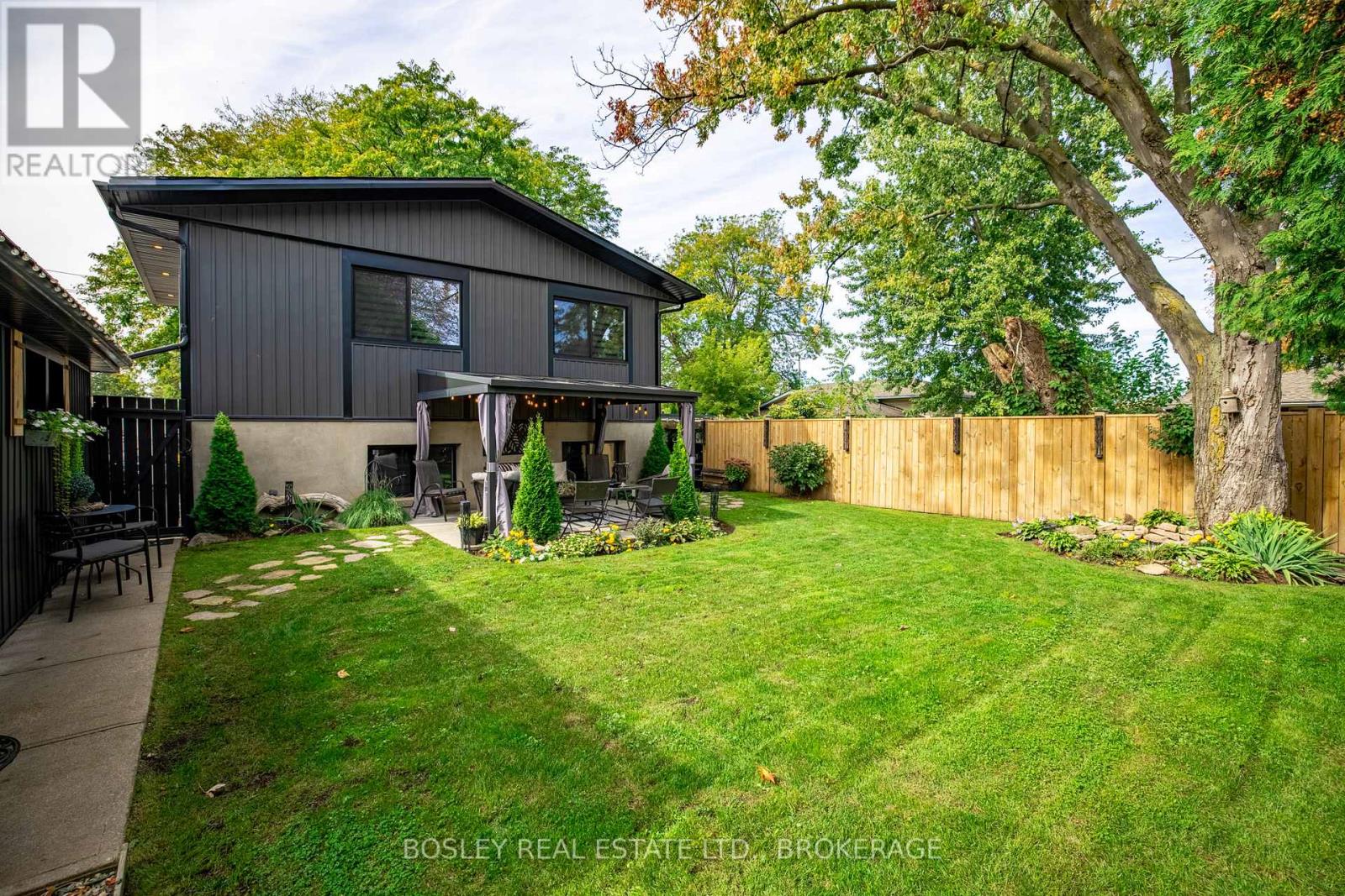 4148 Dorchester Road, Niagara Falls, Ontario  L2E 6N2 - Photo 37 - X13812824