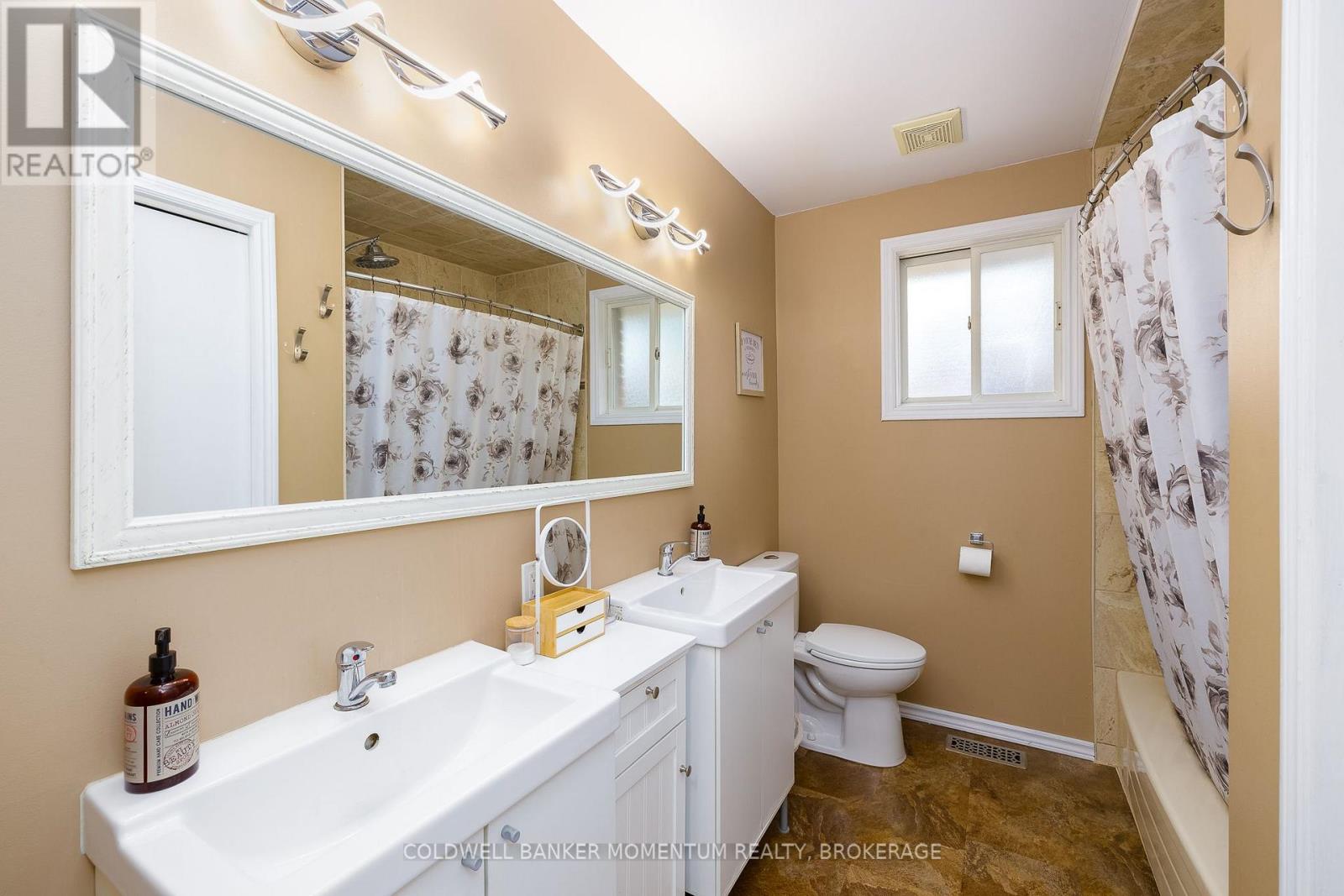 7439 Nasrullah Crescent, Niagara Falls, Ontario  L2H 2M4 - Photo 15 - X13813656