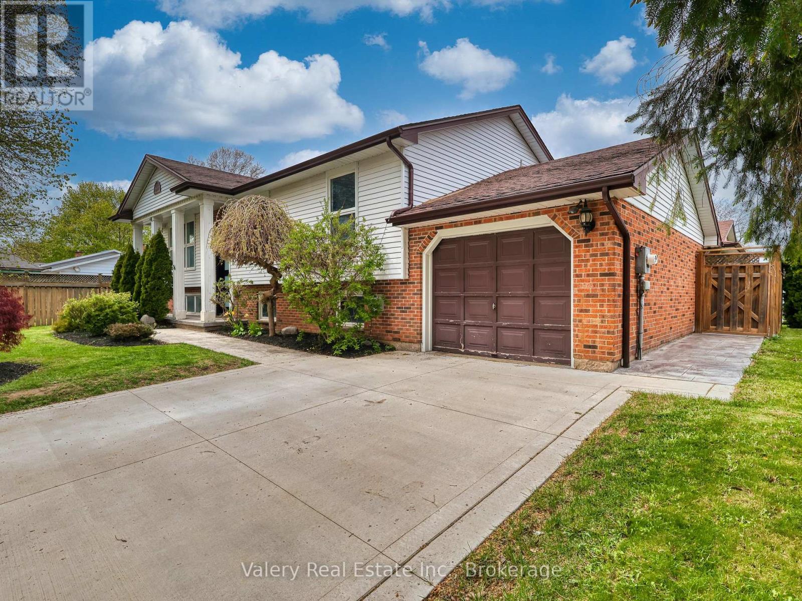 36 Rochelle Drive, St. Catharines, Ontario  L2M 6Y9 - Photo 3 - X13813778