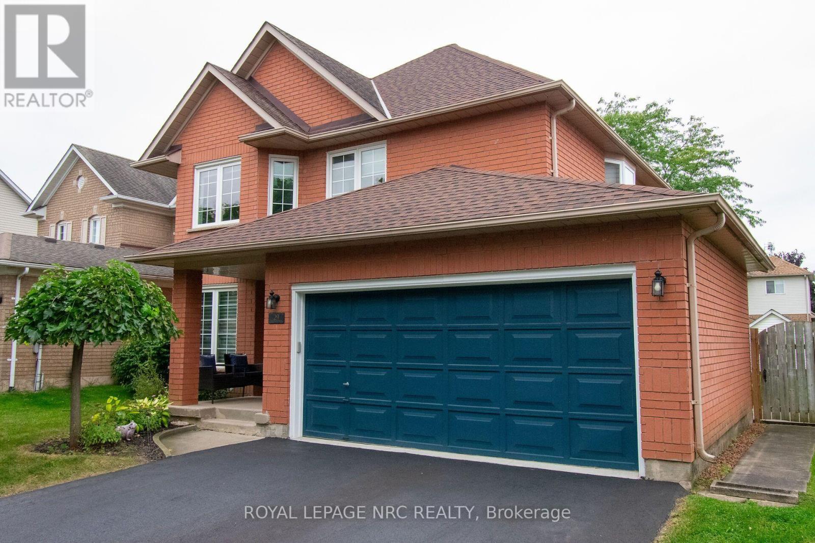 29 Farris Avenue, St. Catharines, Ontario  L2S 3W7 - Photo 2 - X13813988