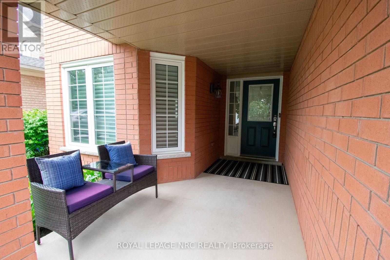 29 Farris Avenue, St. Catharines, Ontario  L2S 3W7 - Photo 3 - X13813988
