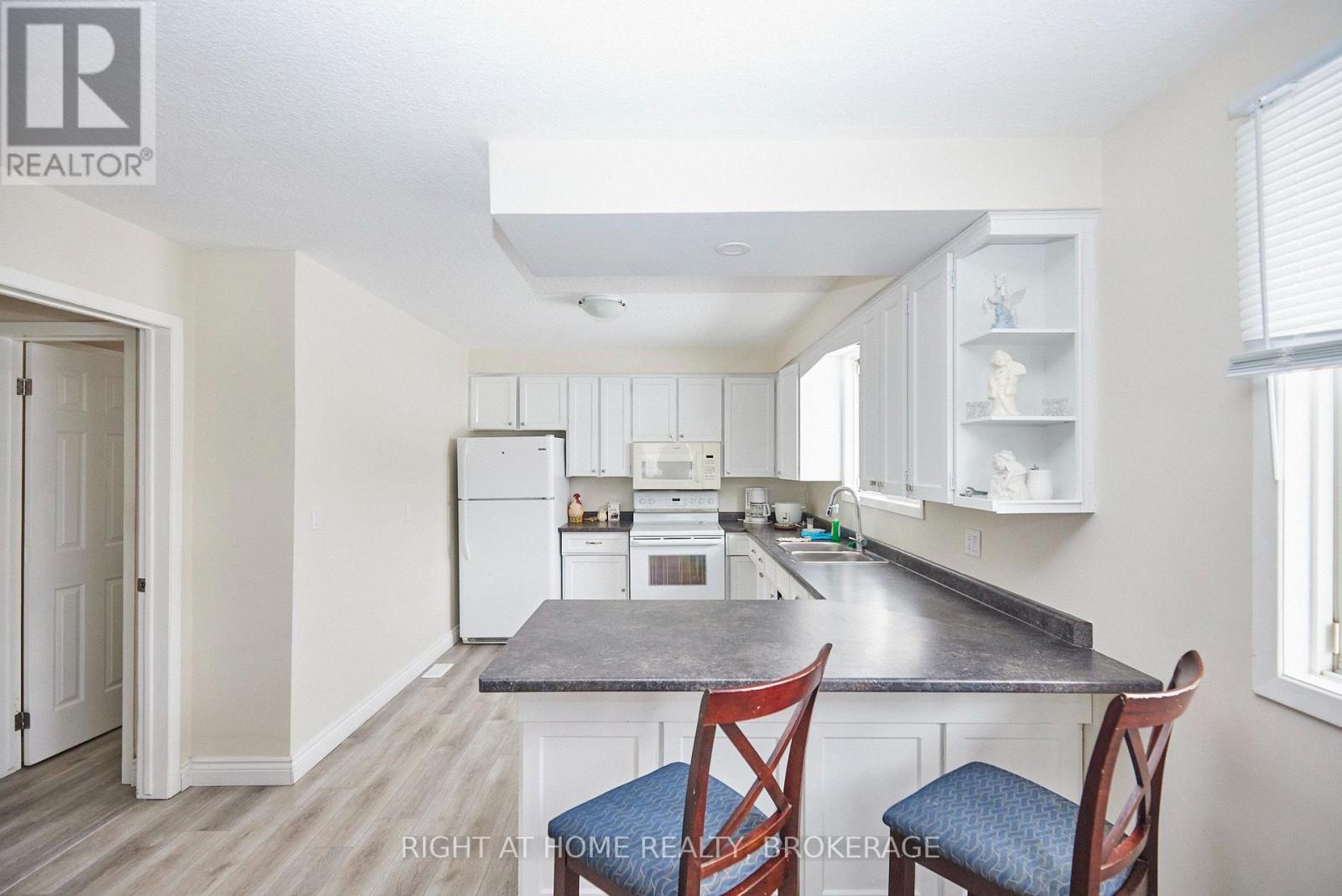 20 Augusta Avenue, St. Catharines, Ontario  L2M 5R2 - Photo 17 - X13814146
