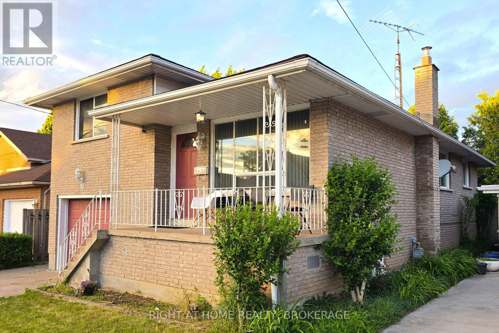 20 Augusta Avenue, St. Catharines, Ontario  L2M 5R2 - Photo 7 - X13814146