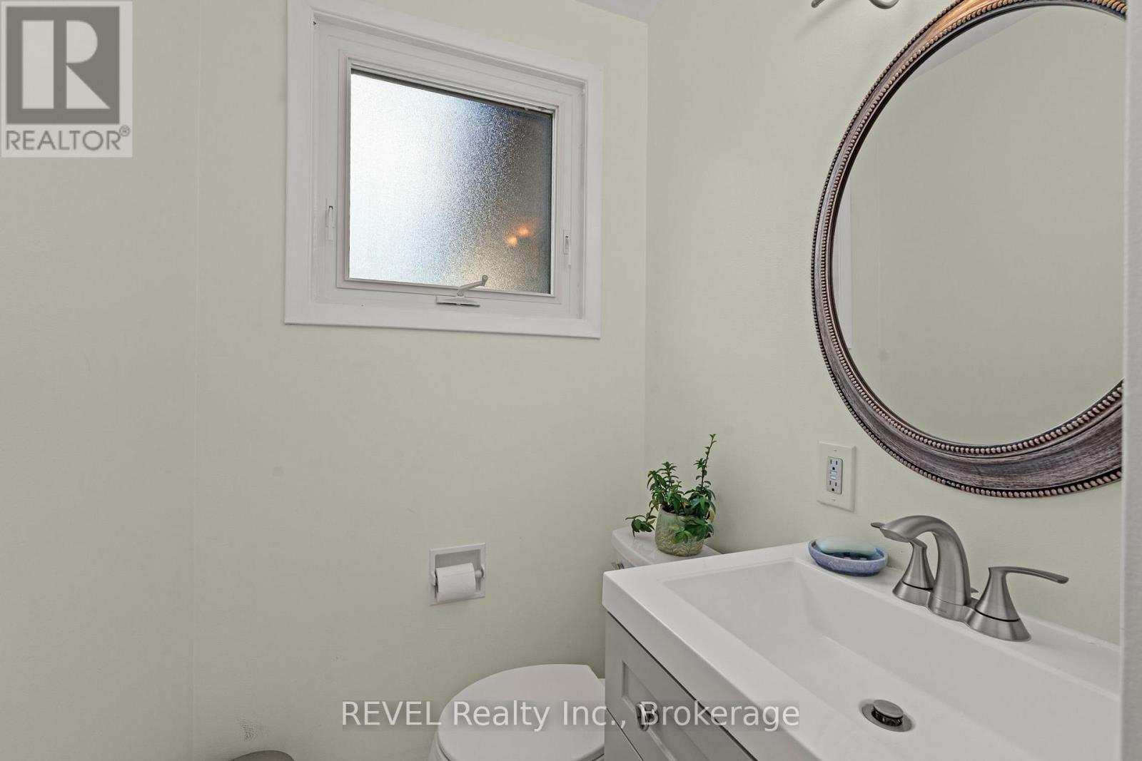28 Black Knight Road, St. Catharines, Ontario  L2N 3C1 - Photo 13 - X13814186