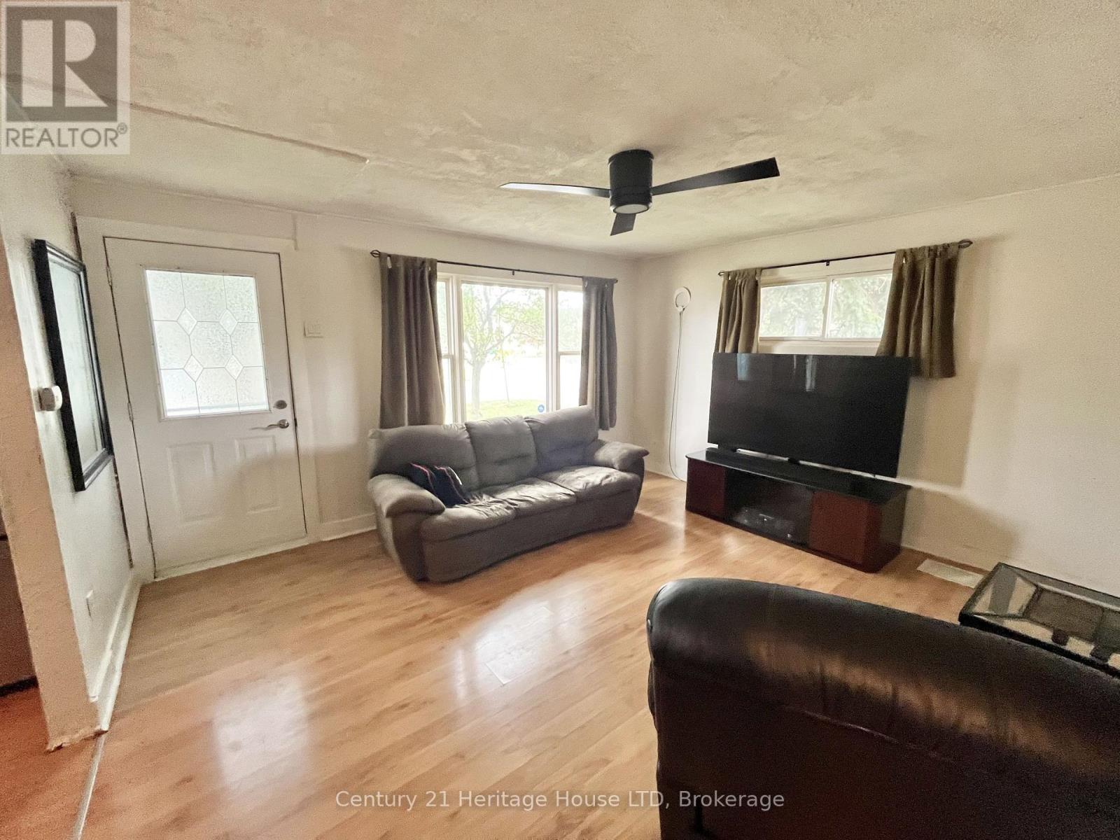 60 Watkins Street, St. Catharines, Ontario  L2M 6R9 - Photo 8 - X13814754
