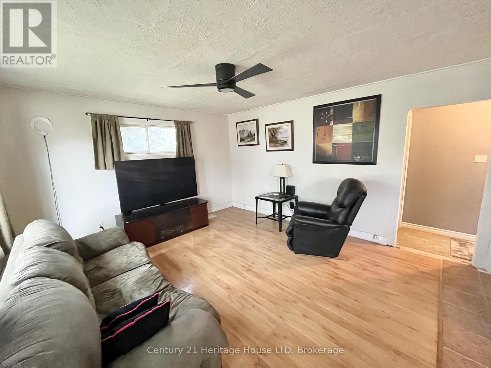 60 Watkins Street, St. Catharines, Ontario  L2M 6R9 - Photo 9 - X13814754