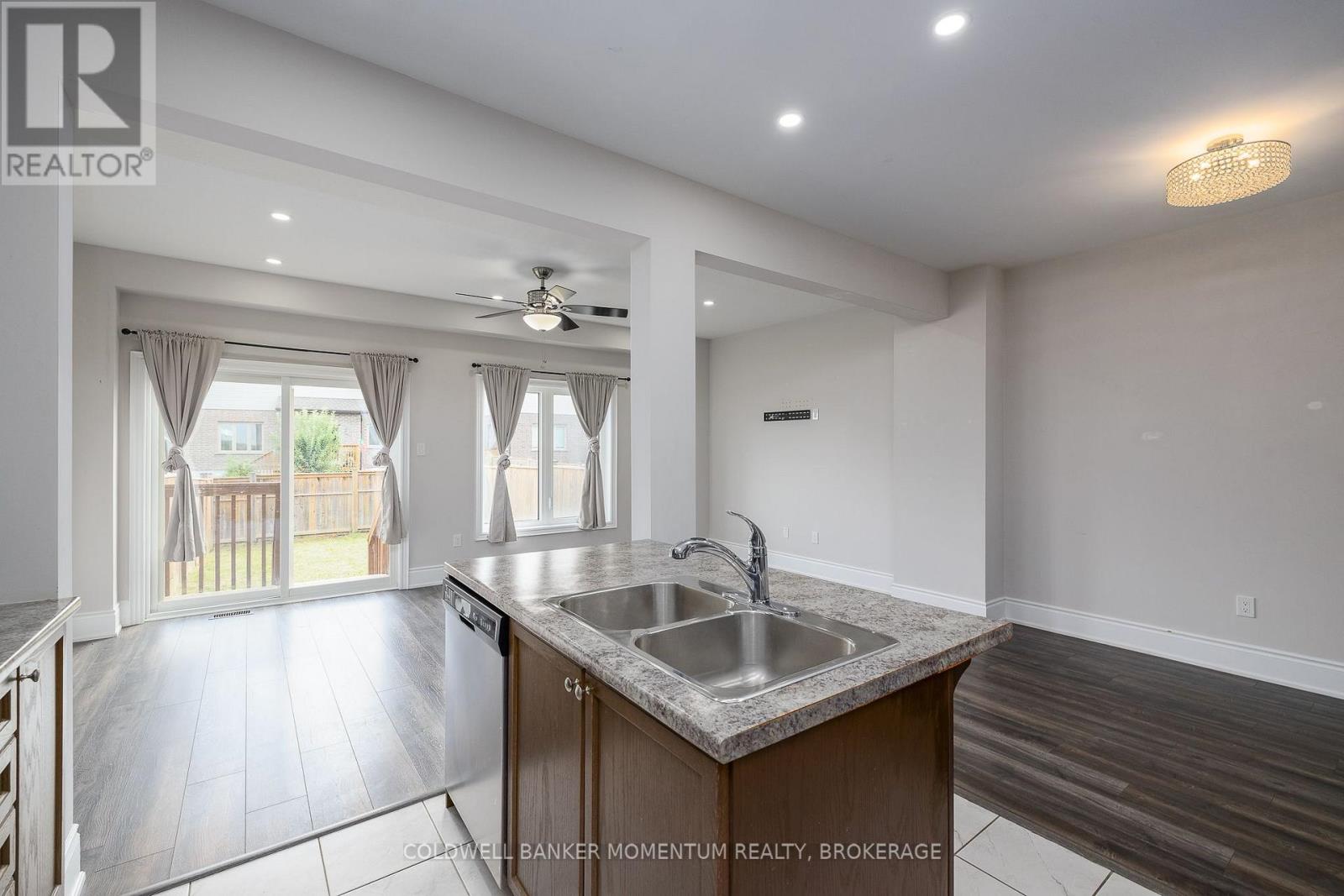 51 Sunset Way, Thorold, Ontario  L2V 0C7 - Photo 11 - X13815392