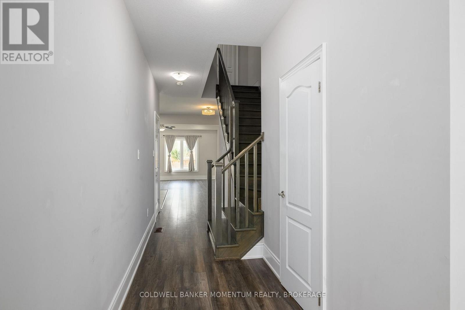 51 Sunset Way, Thorold, Ontario  L2V 0C7 - Photo 4 - X13815392