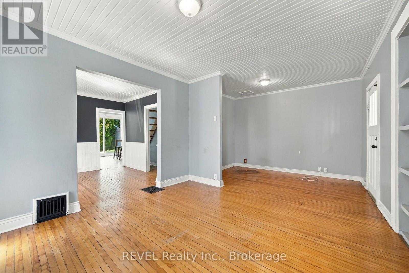 61 Patricia Street, Thorold, Ontario  L2V 3V9 - Photo 10 - X13815868