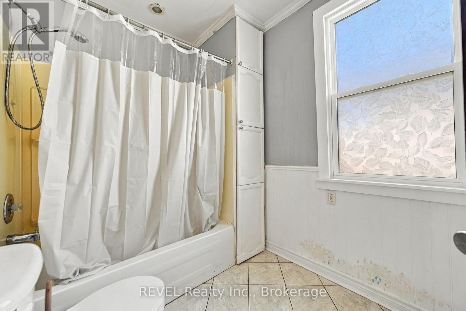 61 Patricia Street, Thorold, Ontario  L2V 3V9 - Photo 15 - X13815868