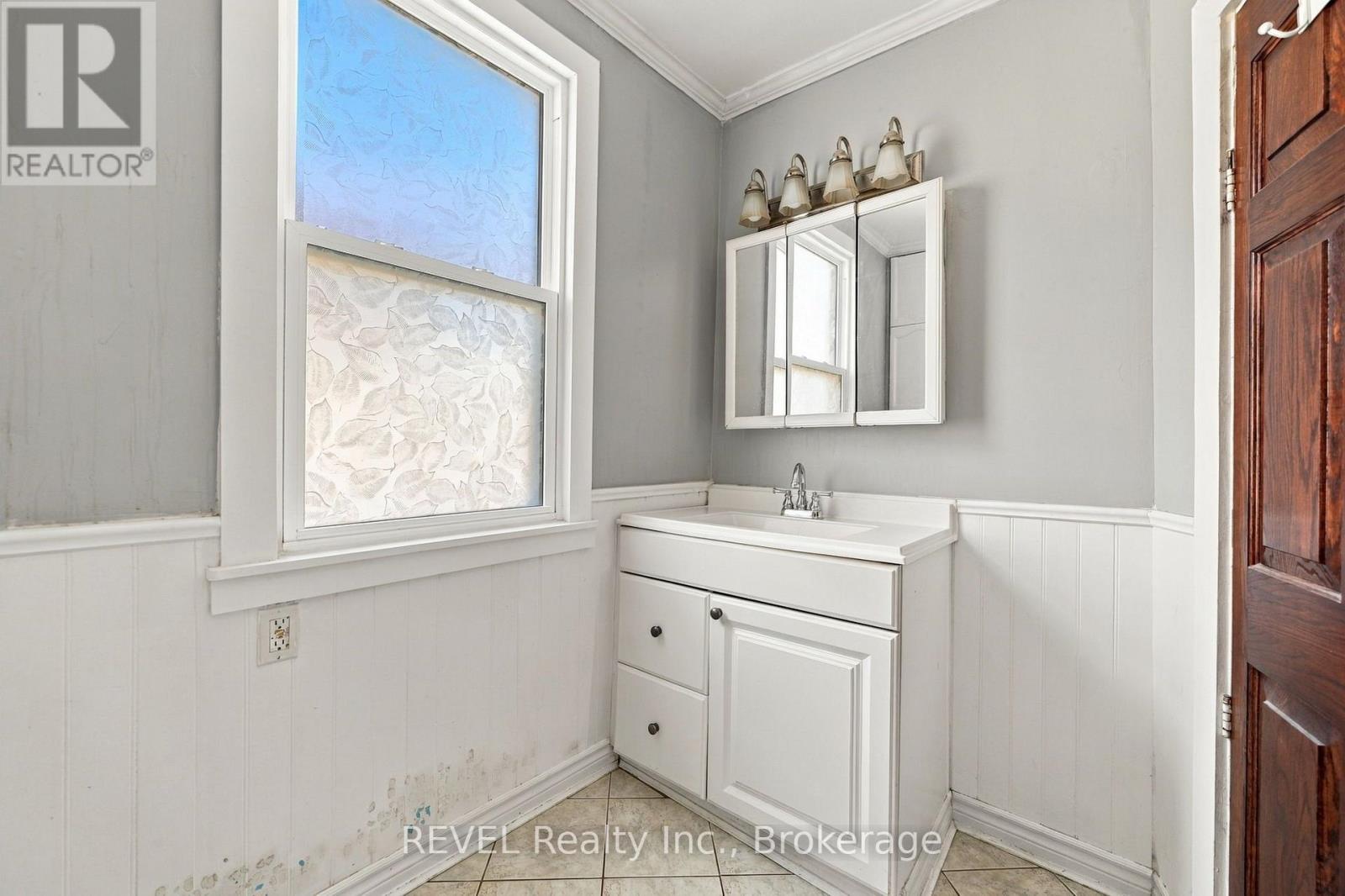 61 Patricia Street, Thorold, Ontario  L2V 3V9 - Photo 16 - X13815868