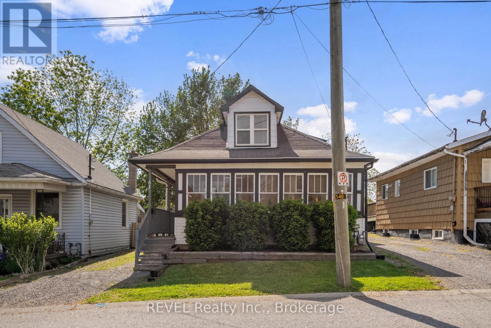 61 Patricia Street, Thorold, Ontario  L2V 3V9 - Photo 2 - X13815868