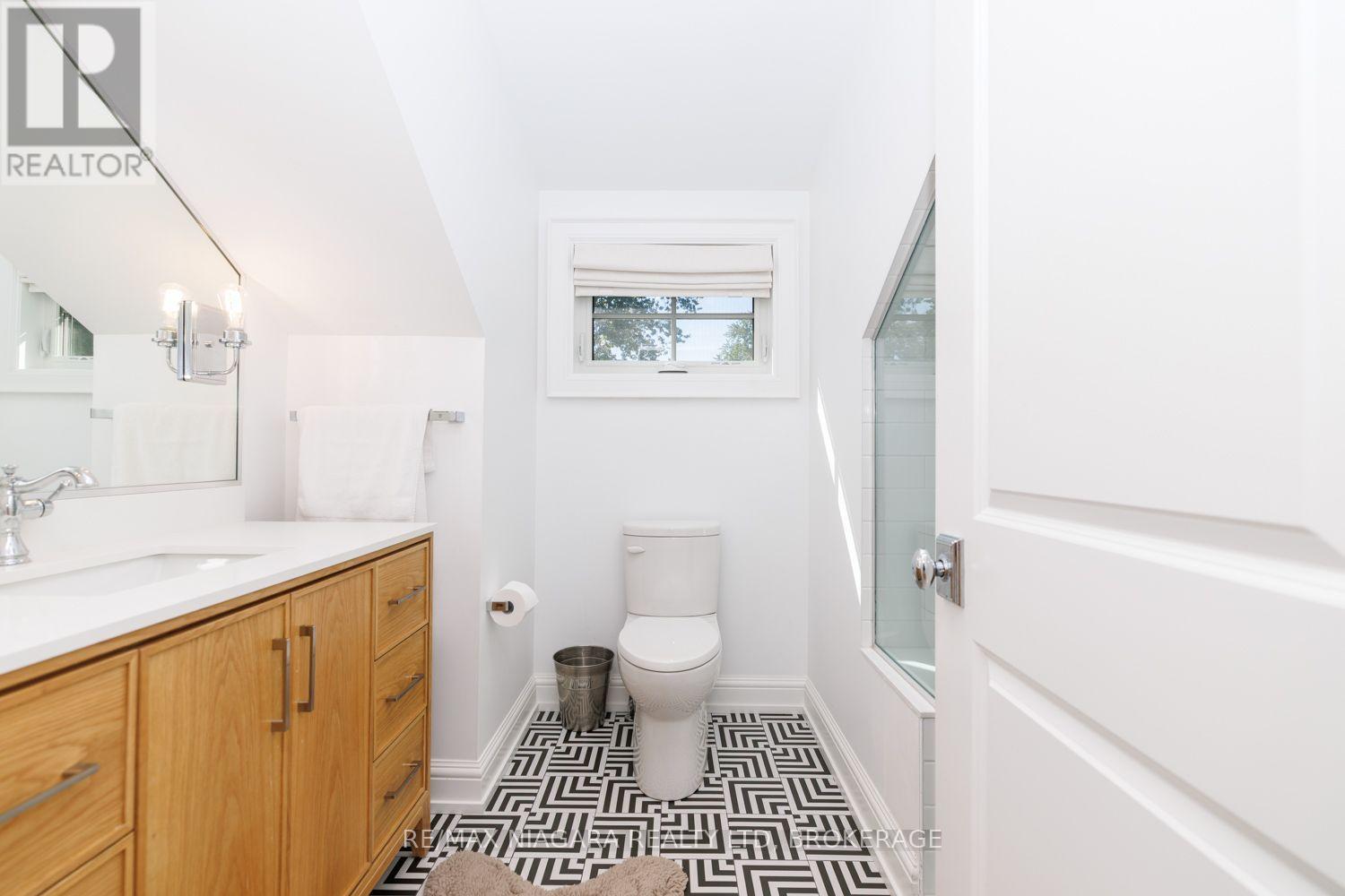 313 Beechwood Avenue W, Fort Erie, Ontario  L0S 1B0 - Photo 31 - X13816278