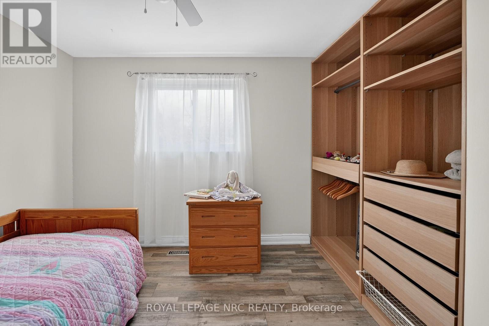 4 - 453 Woodview Road, Burlington, Ontario  L7N 2Z9 - Photo 22 - W13816528