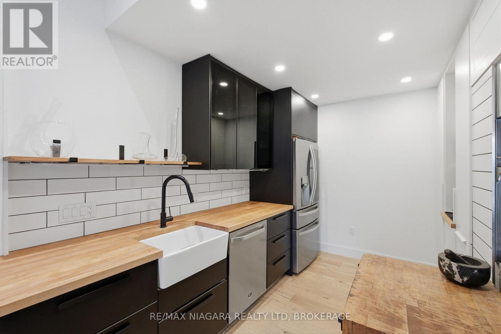 8 Dixie Avenue, Niagara-On-The-Lake, Ontario  L0S 1J0 - Photo 25 - X13816670