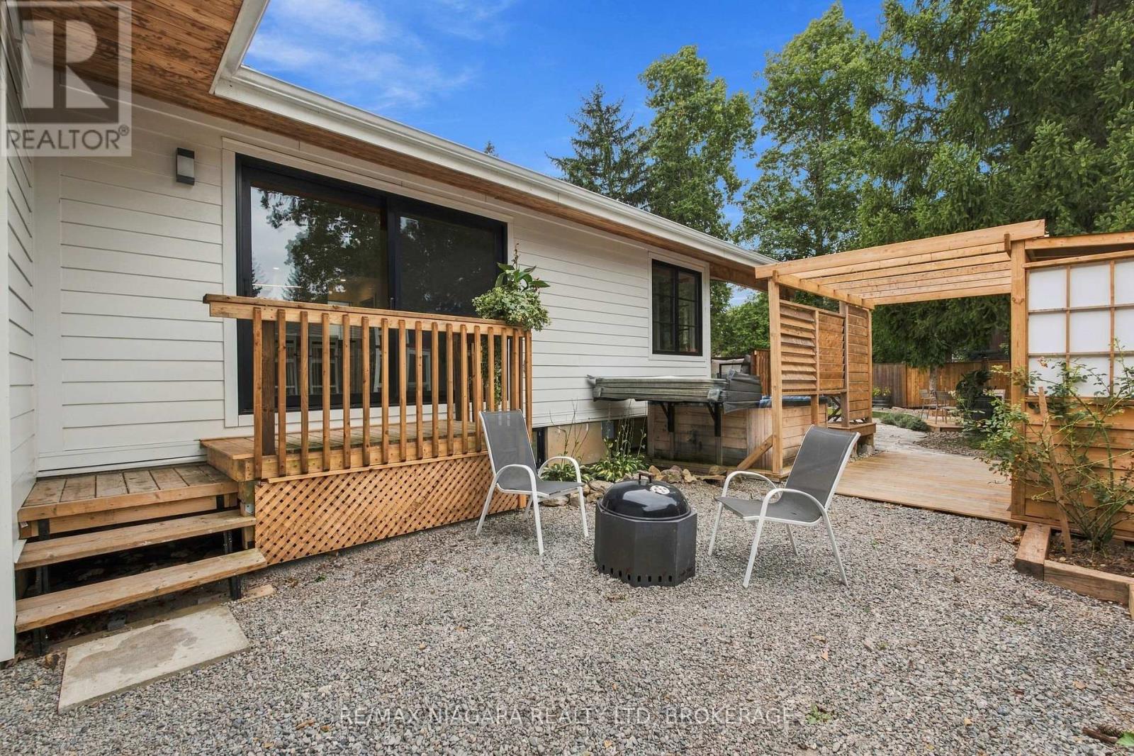 8 Dixie Avenue, Niagara-On-The-Lake, Ontario  L0S 1J0 - Photo 35 - X13816670