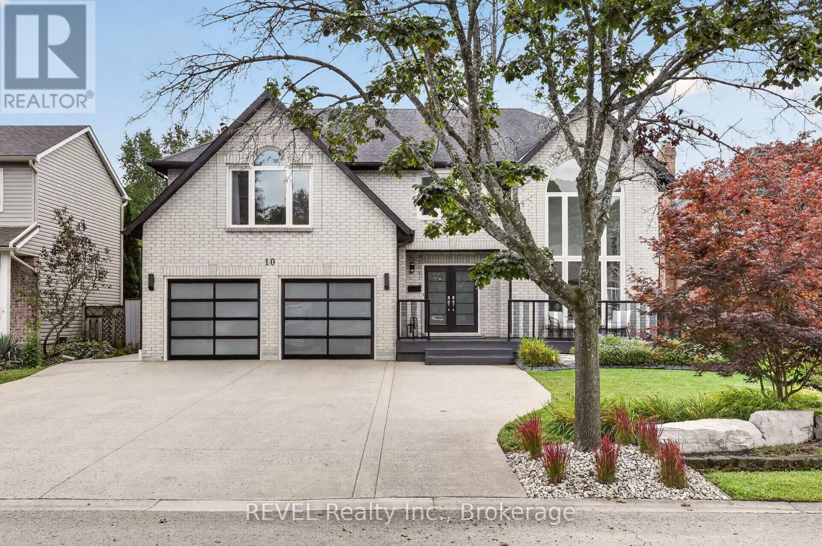 10 Meadowbrook Lane, Pelham, Ontario  L0S 1E4 - Photo 3 - X13817226