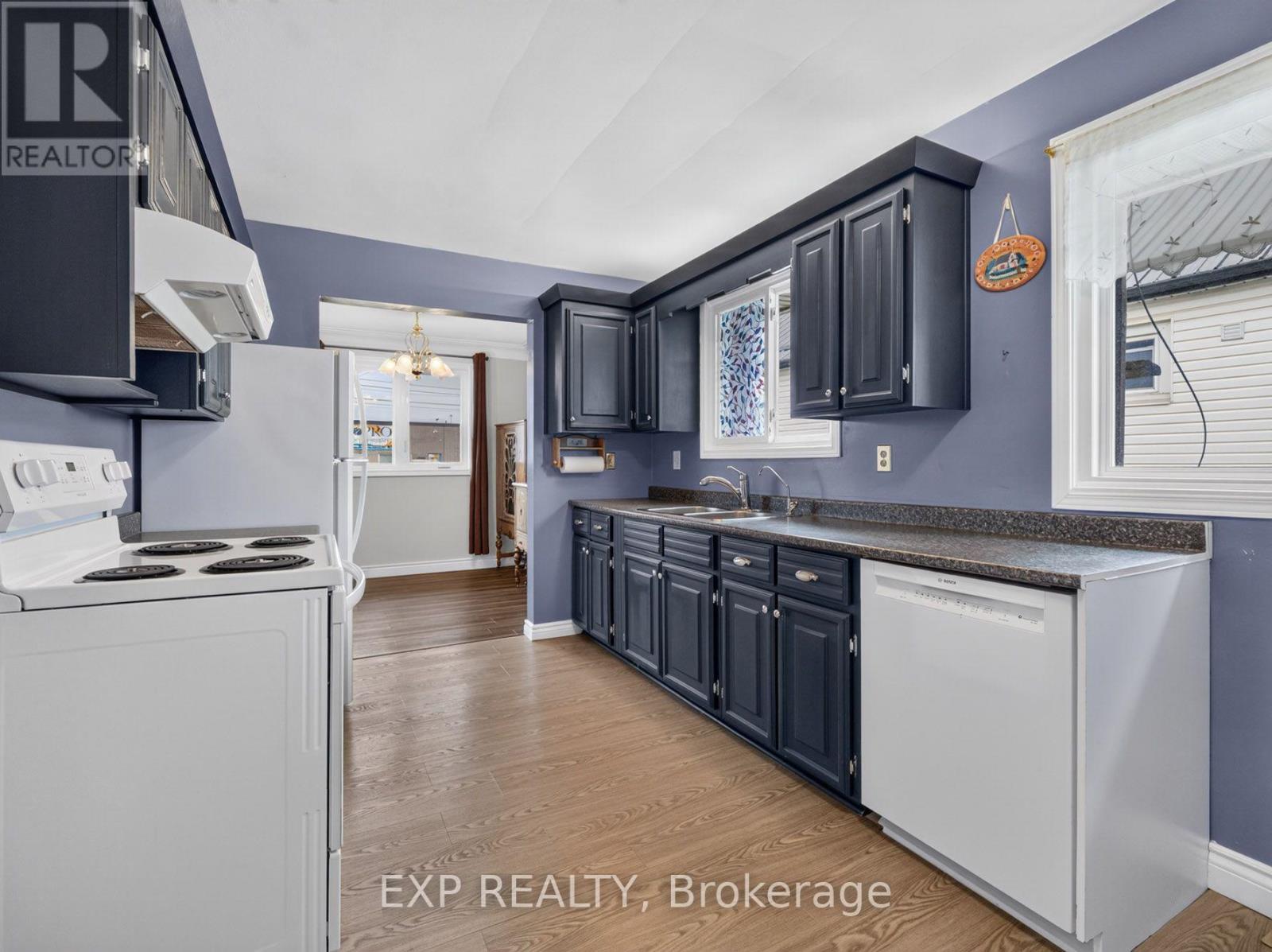 4543 Montrose Road, Niagara Falls, Ontario  L2H 1K1 - Photo 10 - X13817636