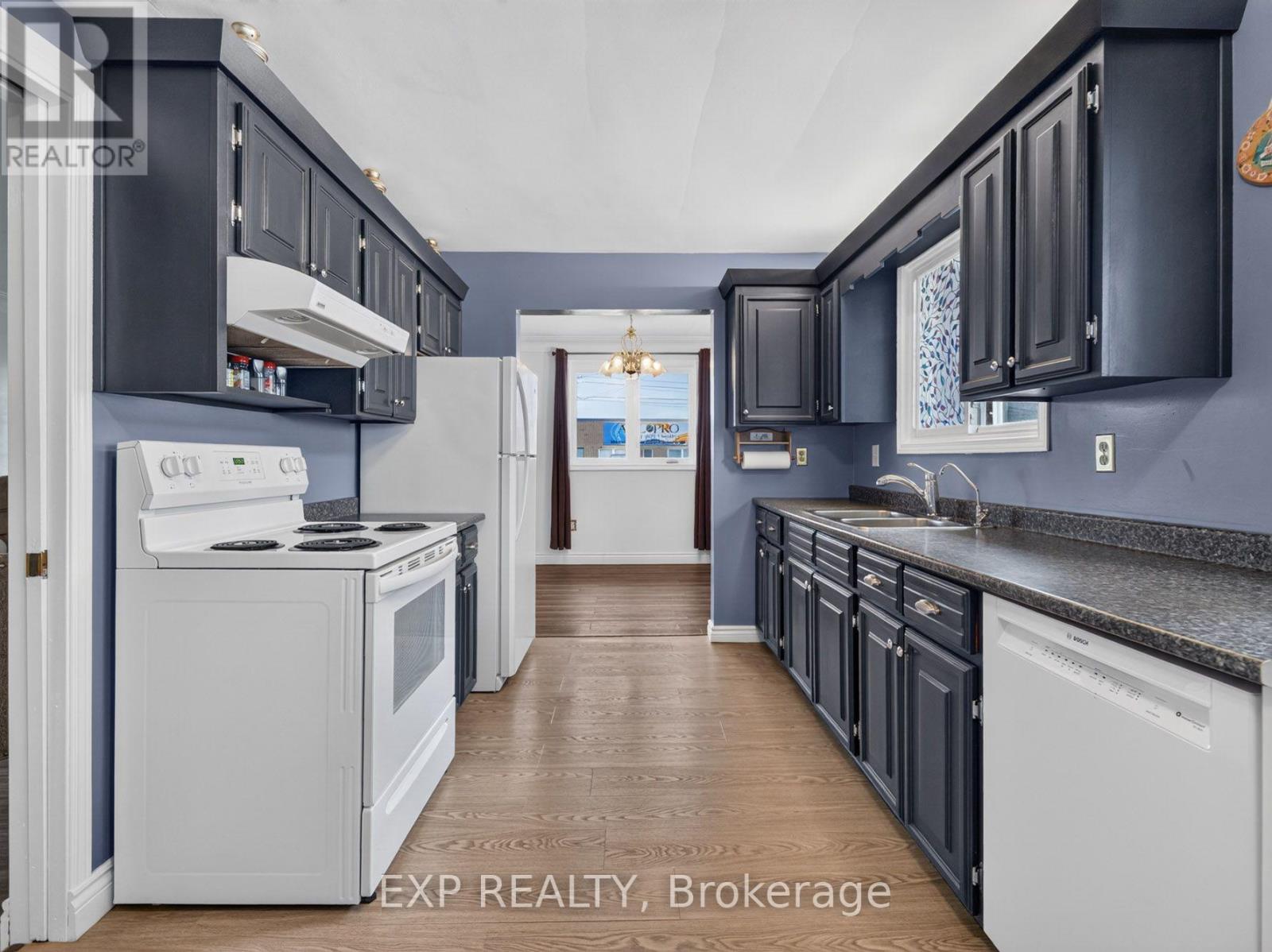 4543 Montrose Road, Niagara Falls, Ontario  L2H 1K1 - Photo 11 - X13817636