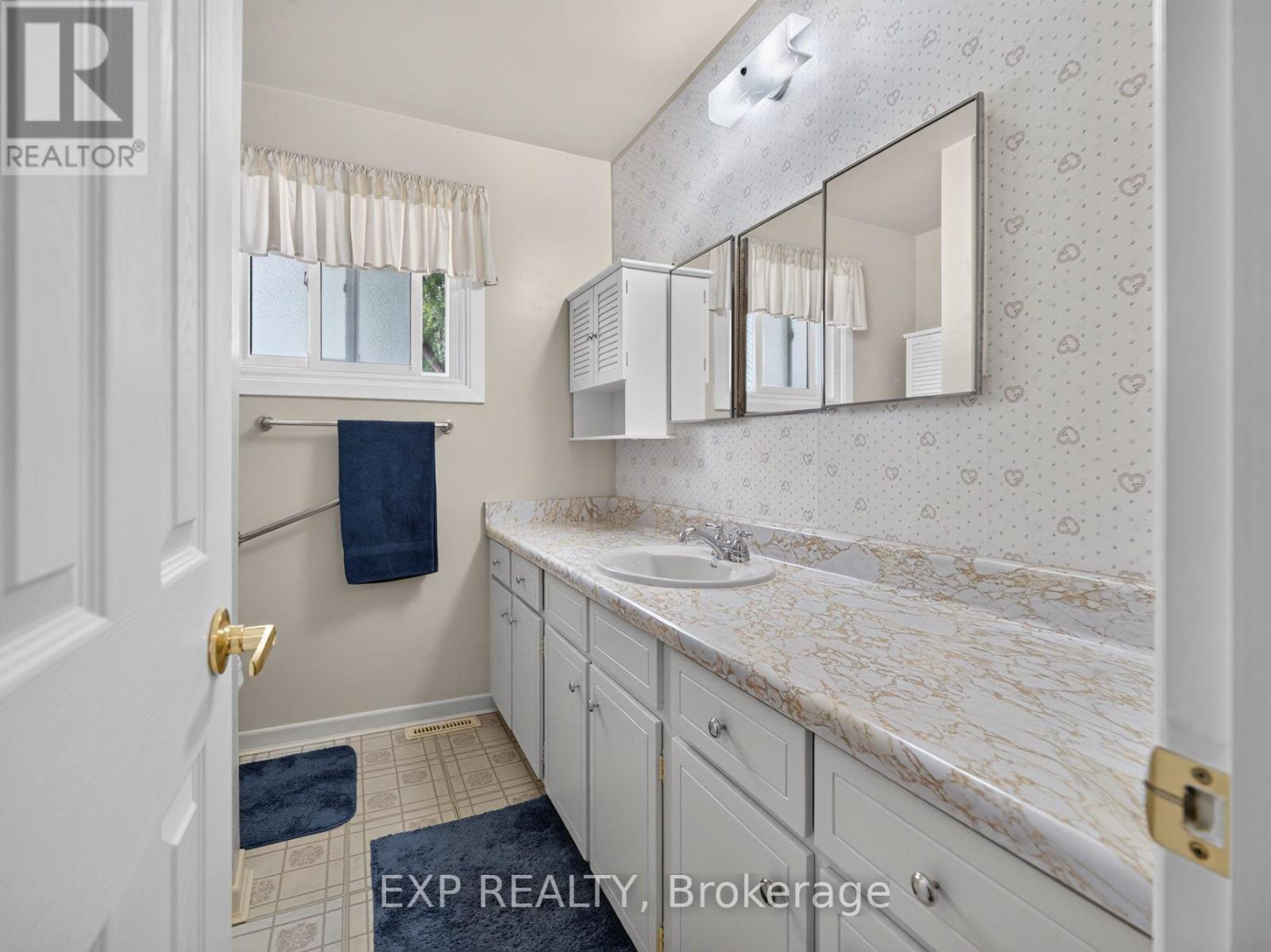 4543 Montrose Road, Niagara Falls, Ontario  L2H 1K1 - Photo 18 - X13817636