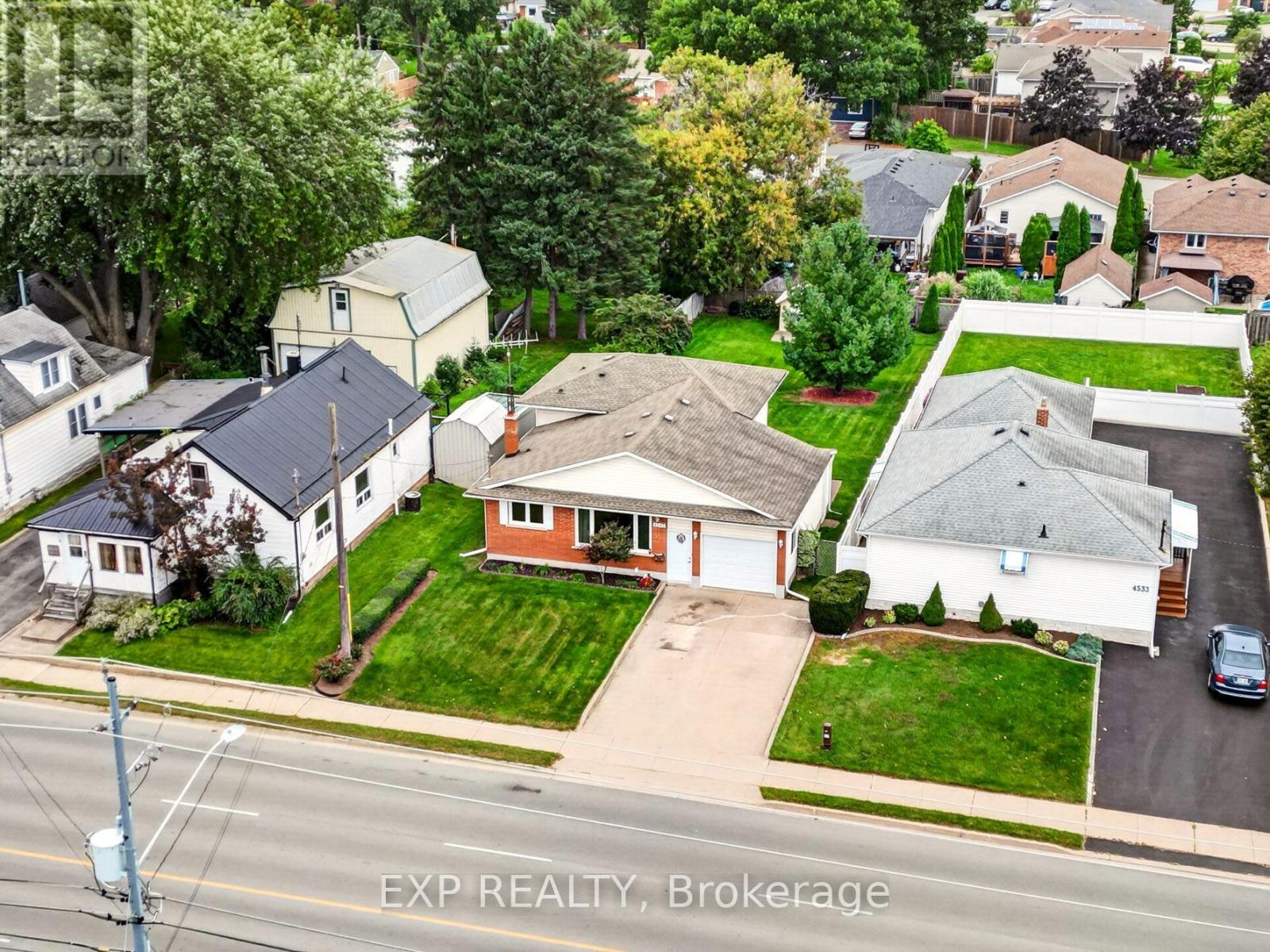 4543 Montrose Road, Niagara Falls, Ontario  L2H 1K1 - Photo 2 - X13817636