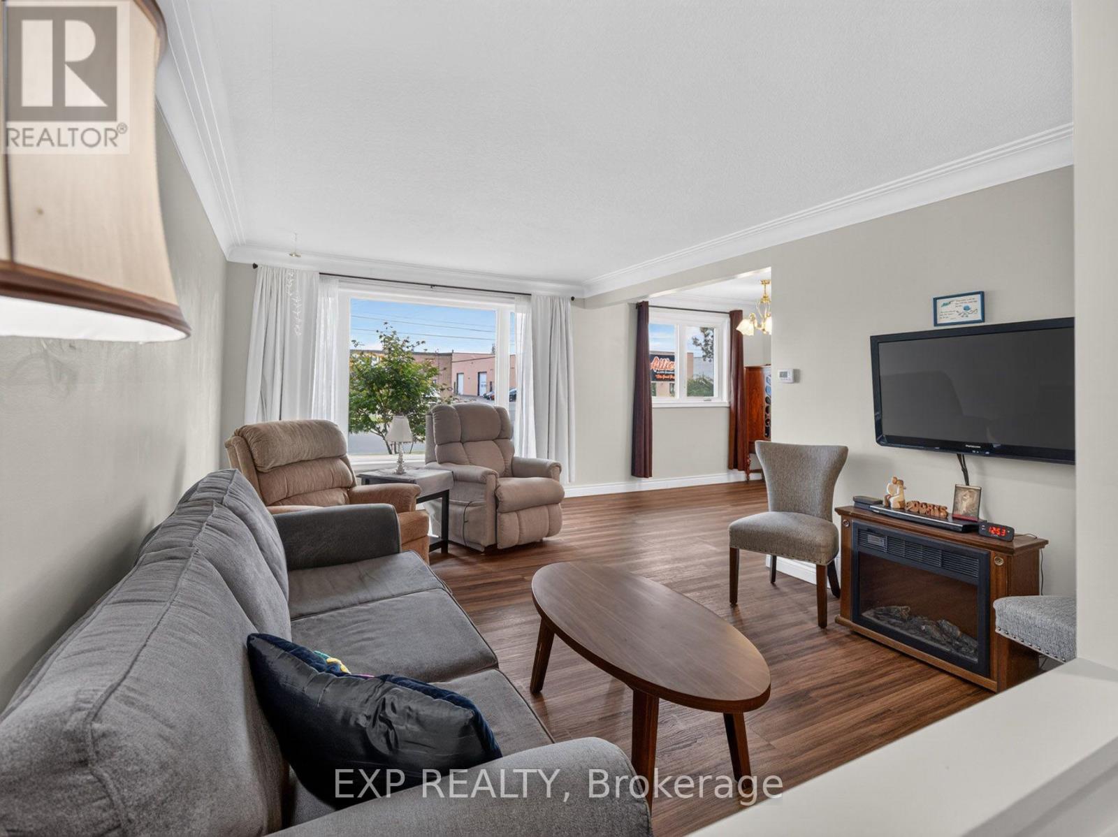 4543 Montrose Road, Niagara Falls, Ontario  L2H 1K1 - Photo 5 - X13817636