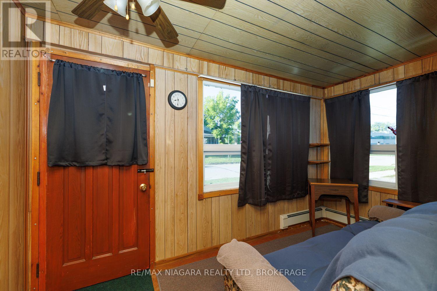 304 Jarvis Street, Fort Erie, Ontario  L2A 2S8 - Photo 3 - X13818466