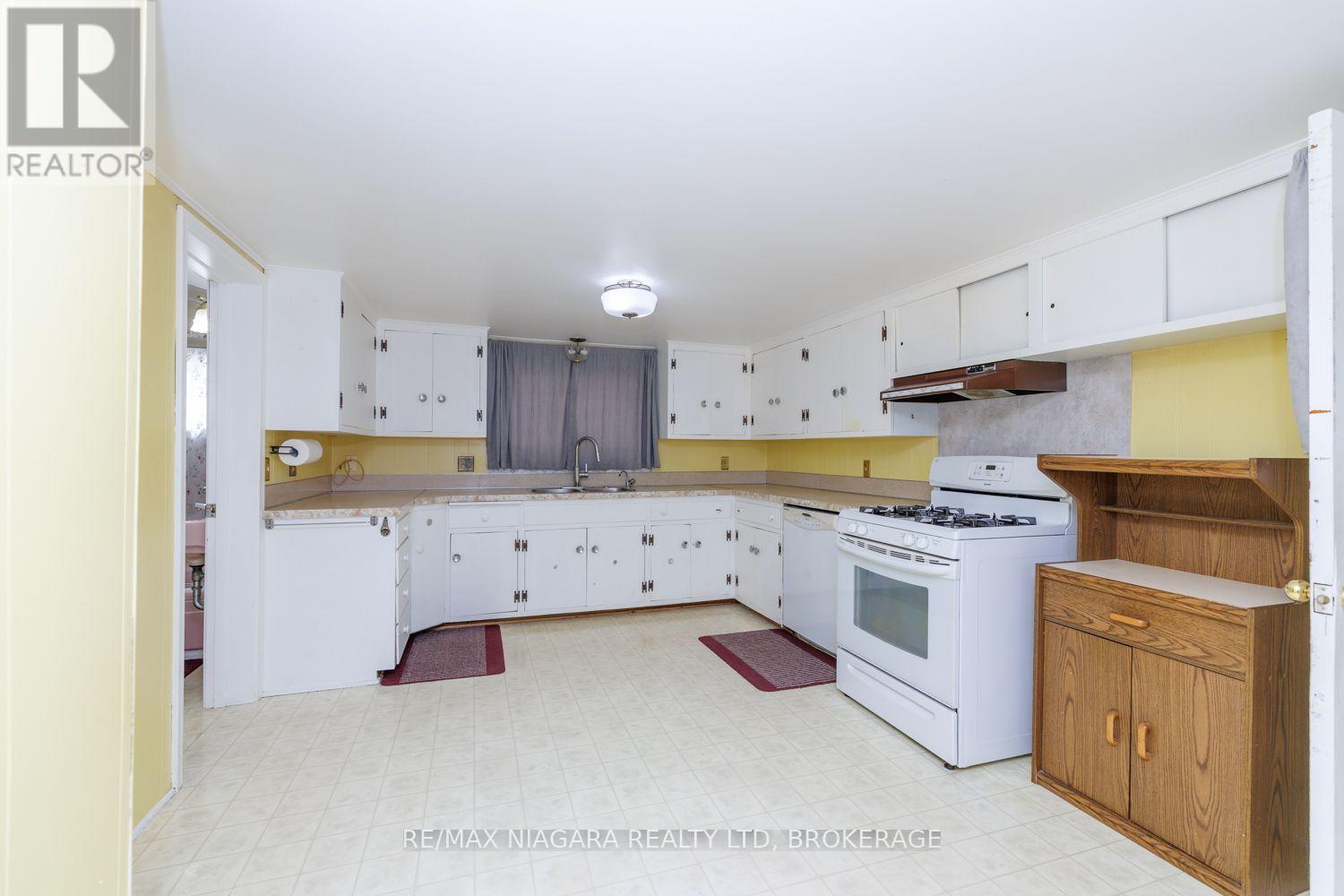 304 Jarvis Street, Fort Erie, Ontario  L2A 2S8 - Photo 6 - X13818466