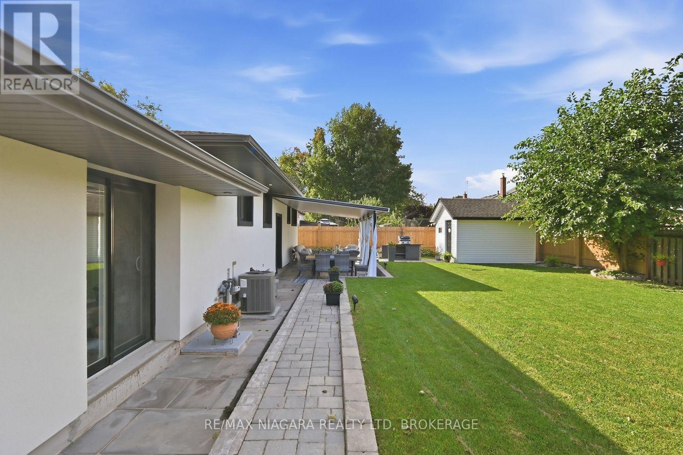 9 Bishops Road, St. Catharines, Ontario  L2M 1T8 - Photo 3 - X13820108