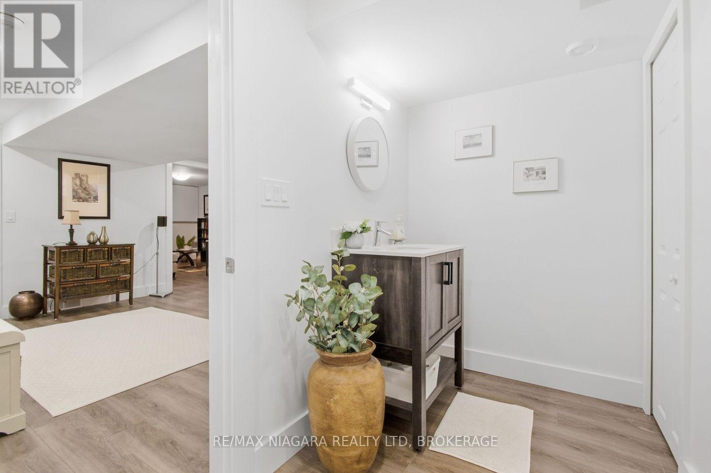 9 Bishops Road, St. Catharines, Ontario  L2M 1T8 - Photo 41 - X13820108